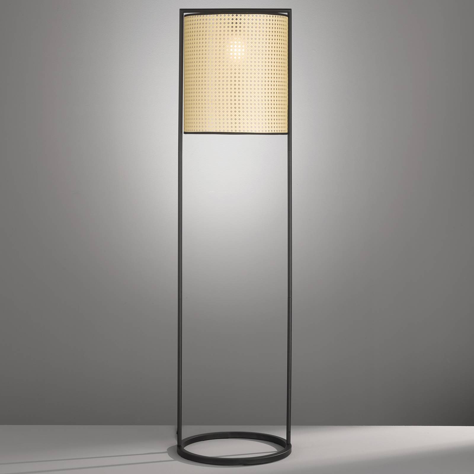 Golvlampa Tyler i flätoptik, höjd 150 cm