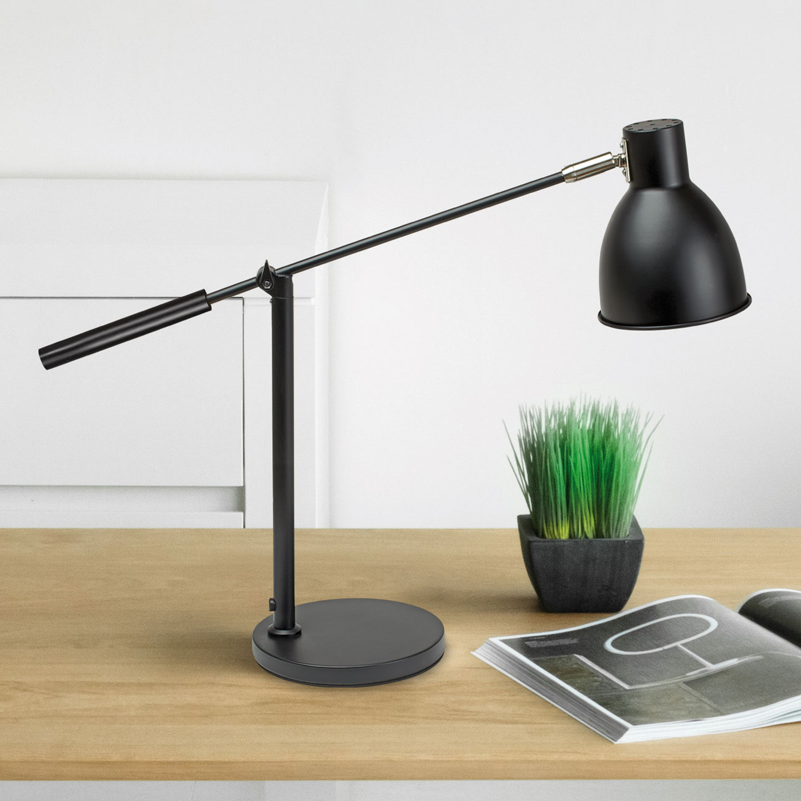 Bordslampa MAULfinja i matt svart