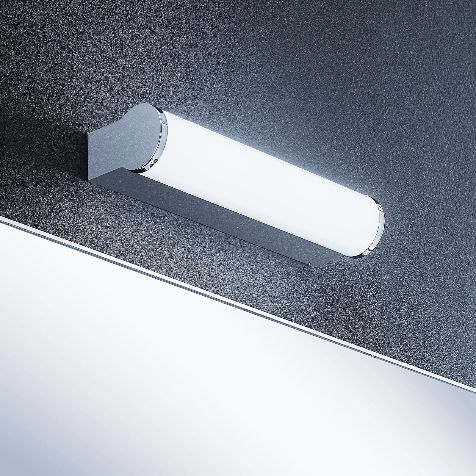 Lindby Baska LED-spegellampa, 30 cm