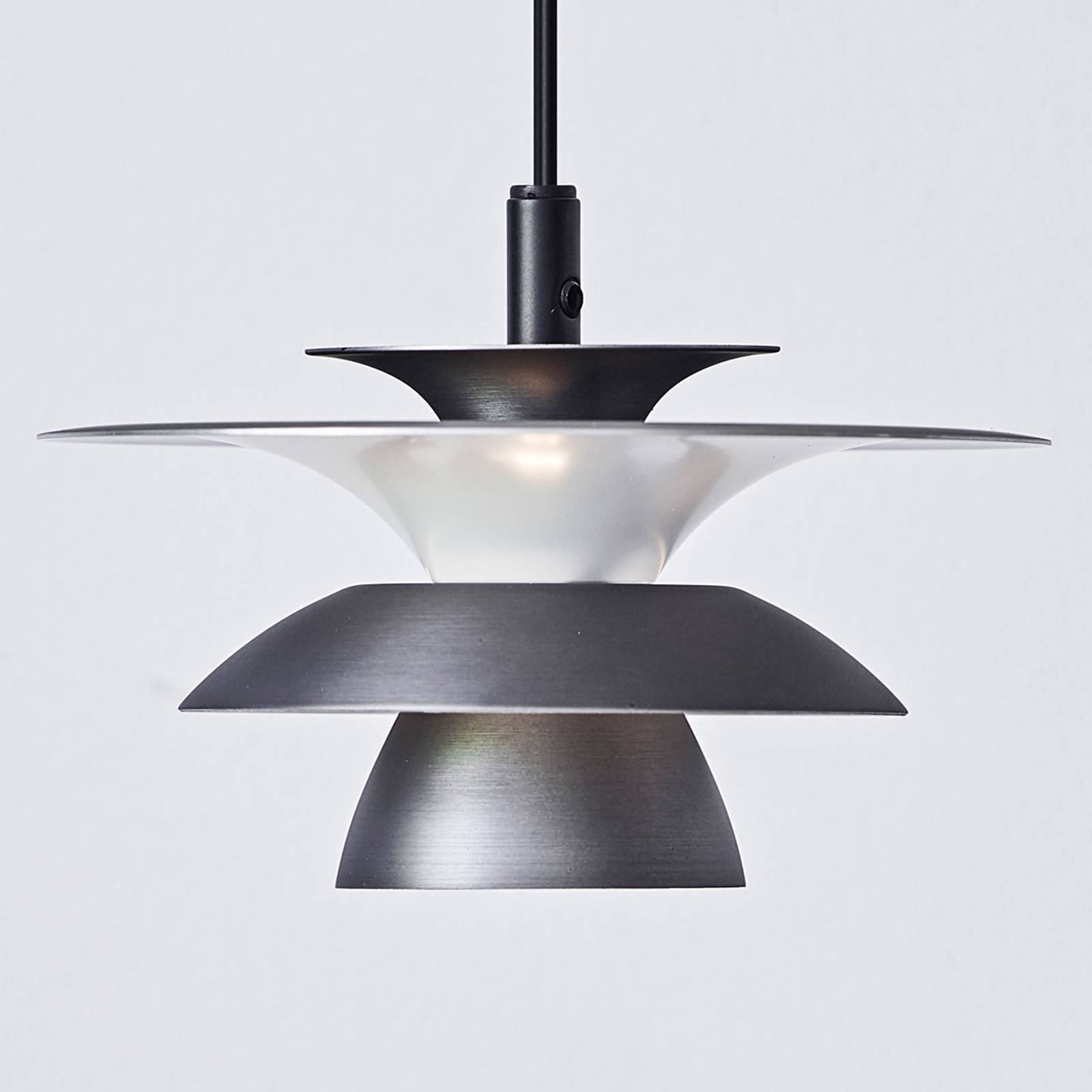 LED-pendellampa Picasso 1 lampa, Ø 18 cm, oxidgrå
