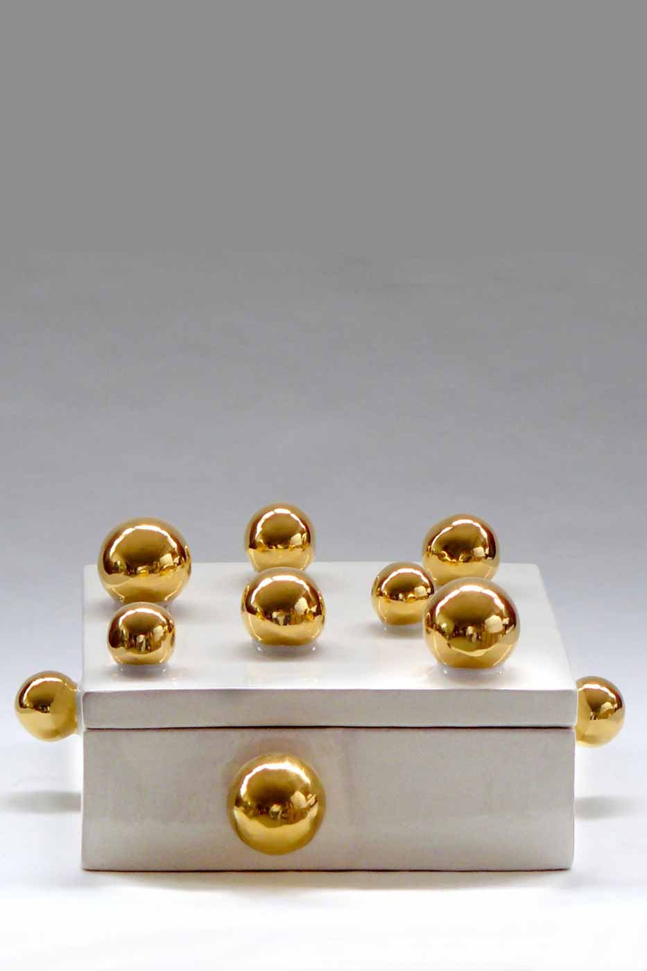 Ask Golden Spheres vit kvadrat