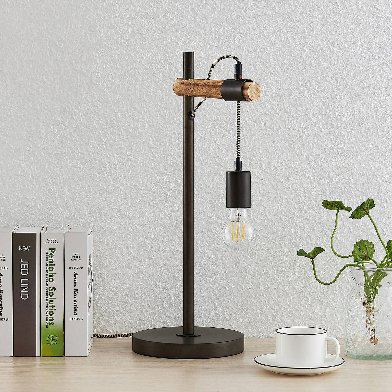 Lindby Evrin bordslampa