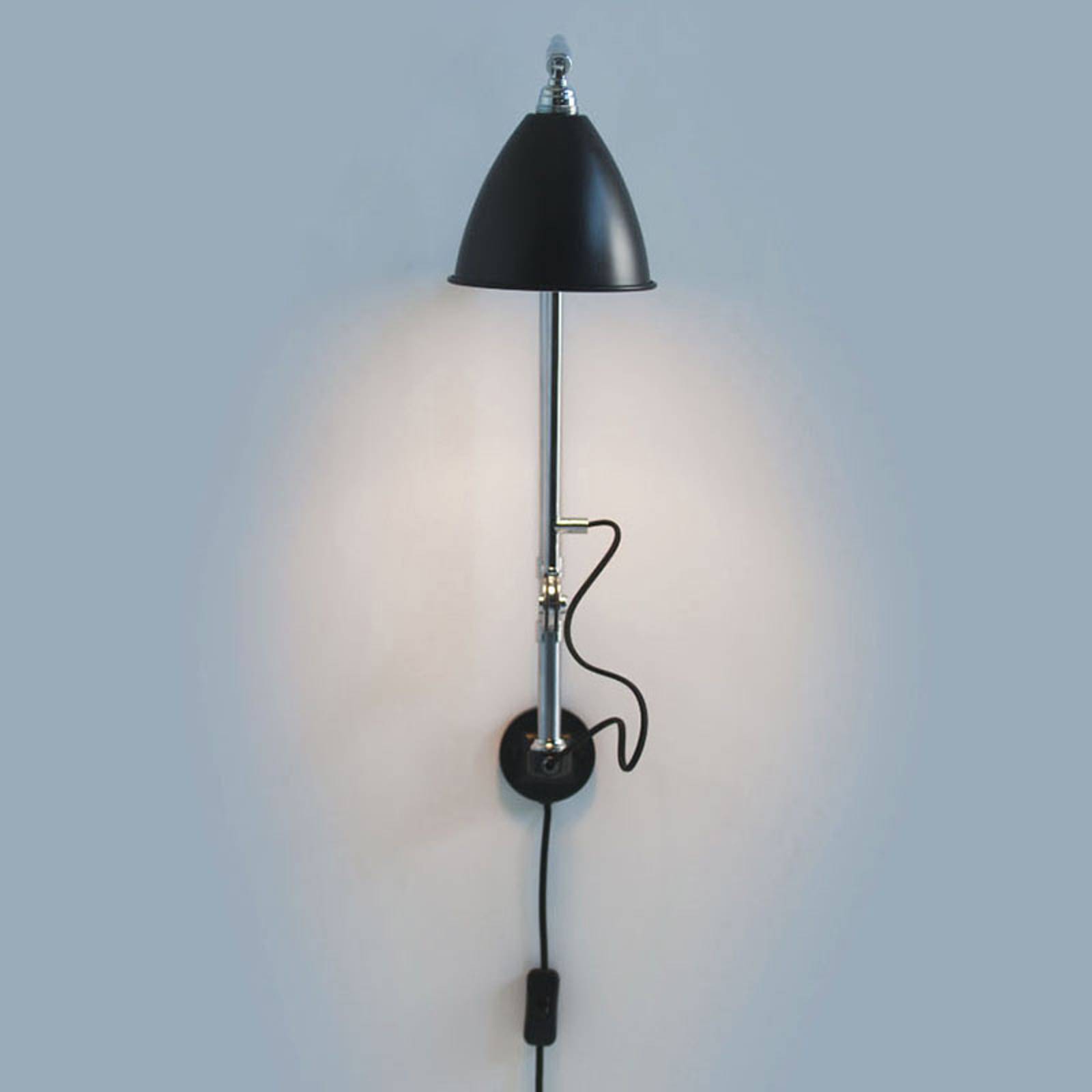 GUBI Bestlite BL5 vägglampa krom/svart