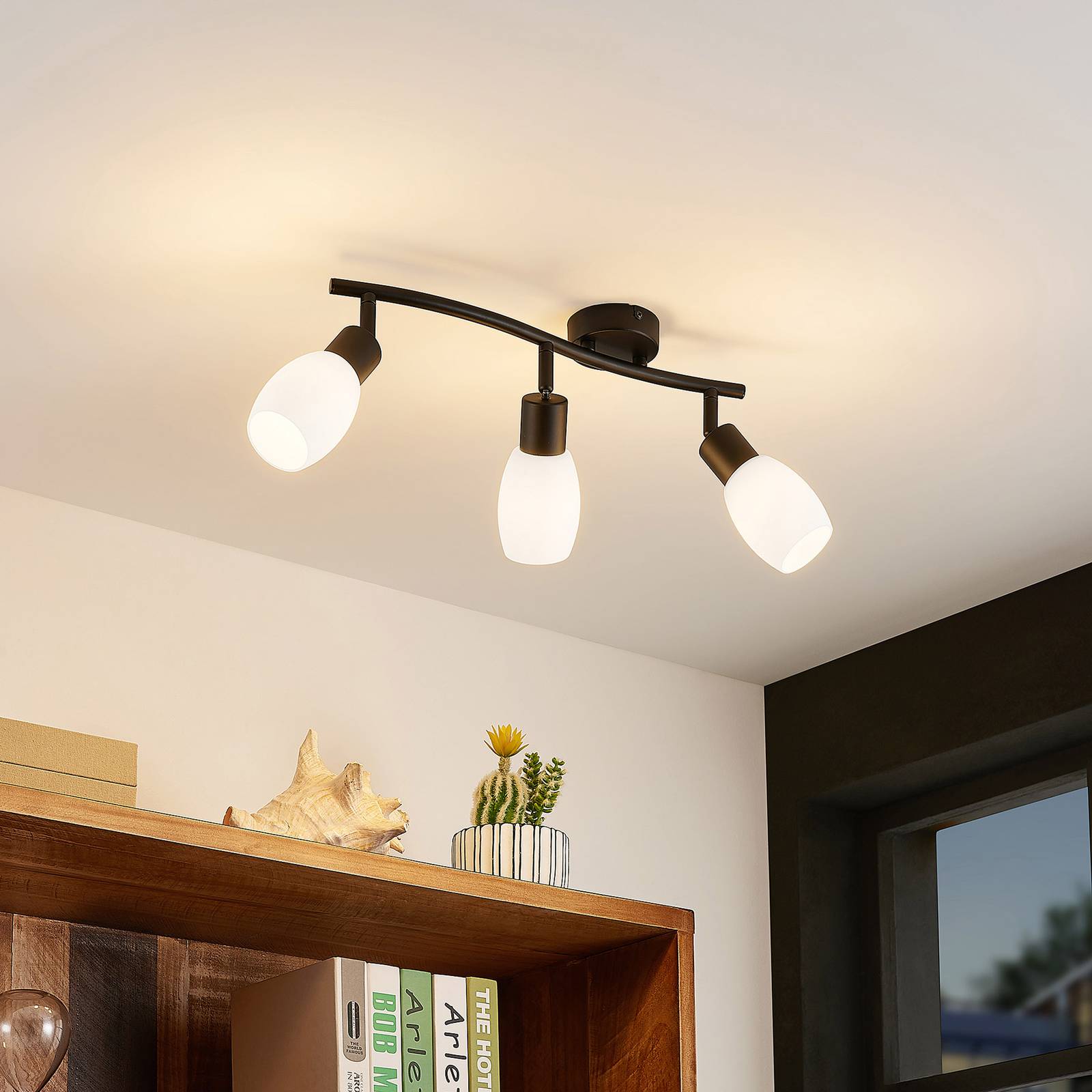 Lindby Ilmana LED-taklampa, 3 lampor, avlång