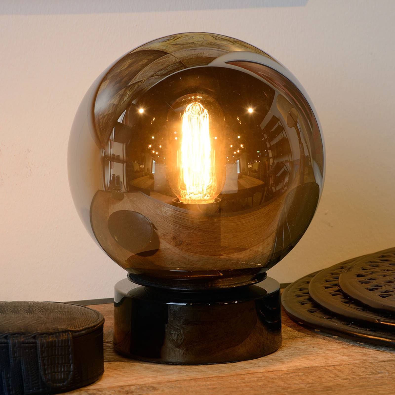 Jorit - glasbordslampa med kulskärm 20 cm
