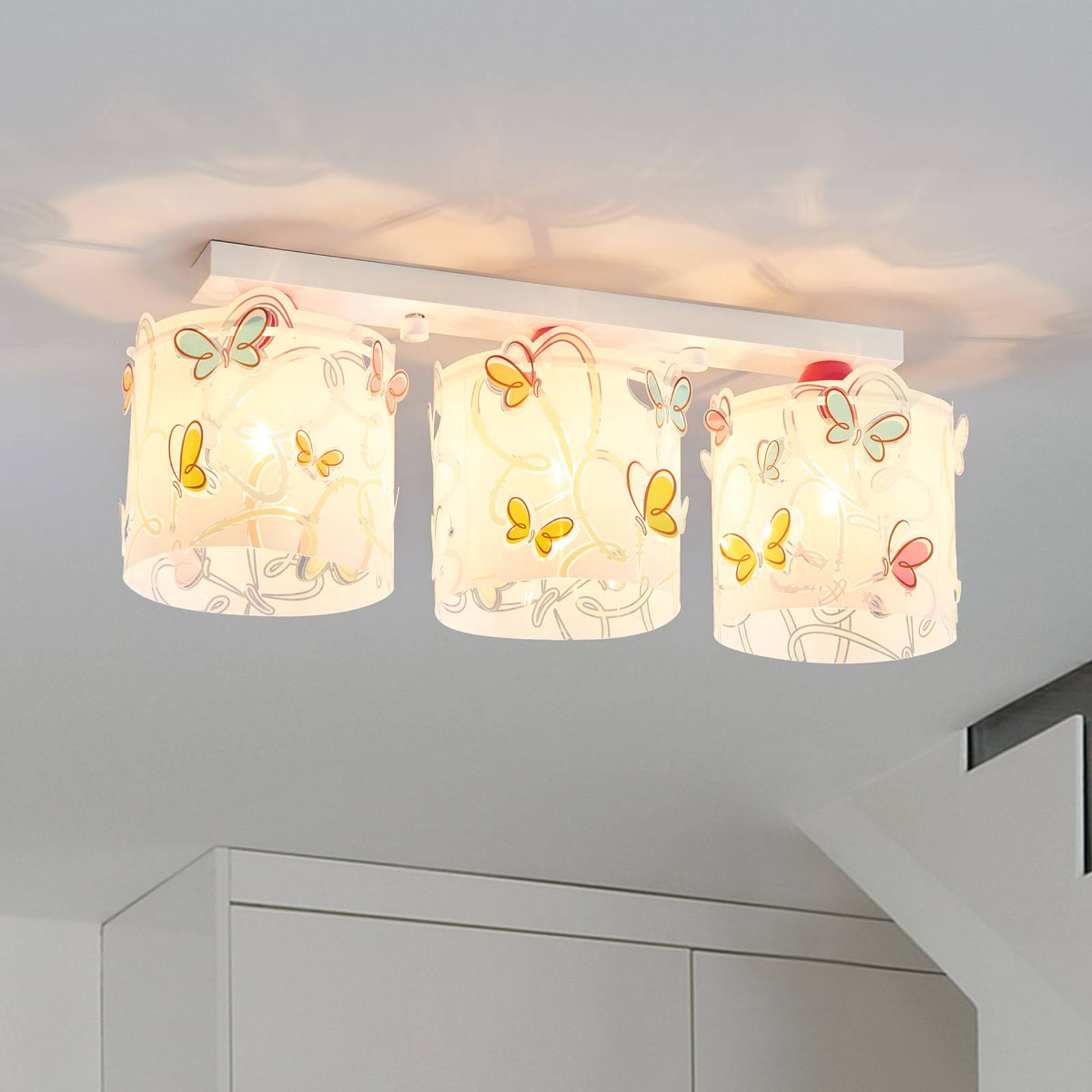 Taklampa Butterfly för barnrummet