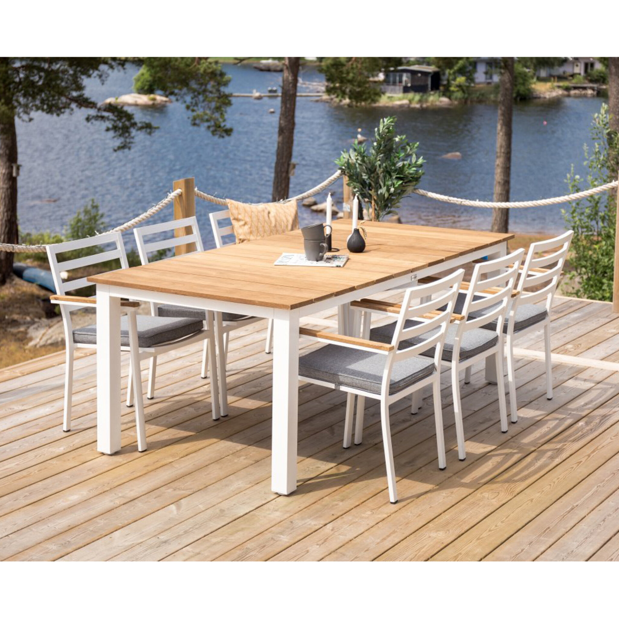 Loungestol/karmstol med dyna Brasilia, vit/teak