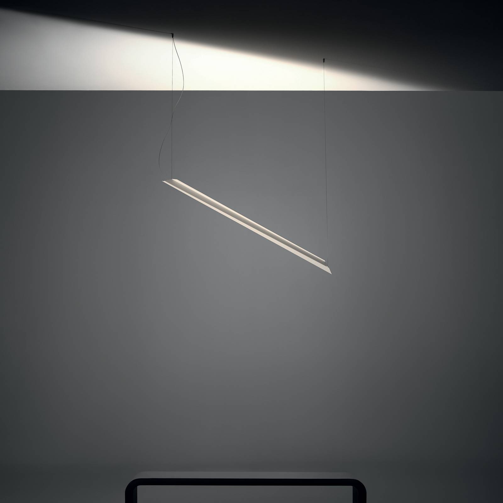 Knikerboker Schegge LED-hänglampa 1 lampa vit