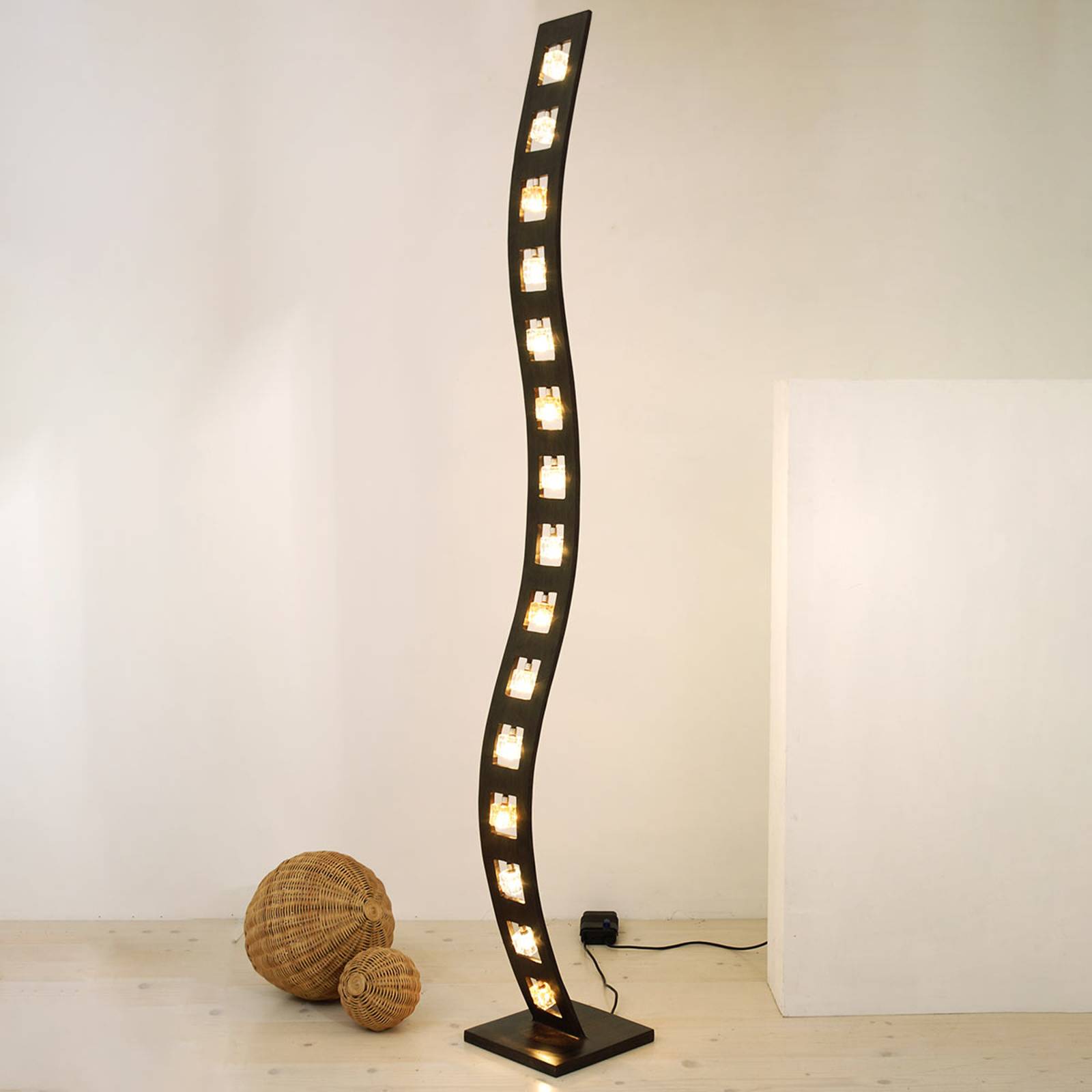 Extravagant golvlampa Lichtturm