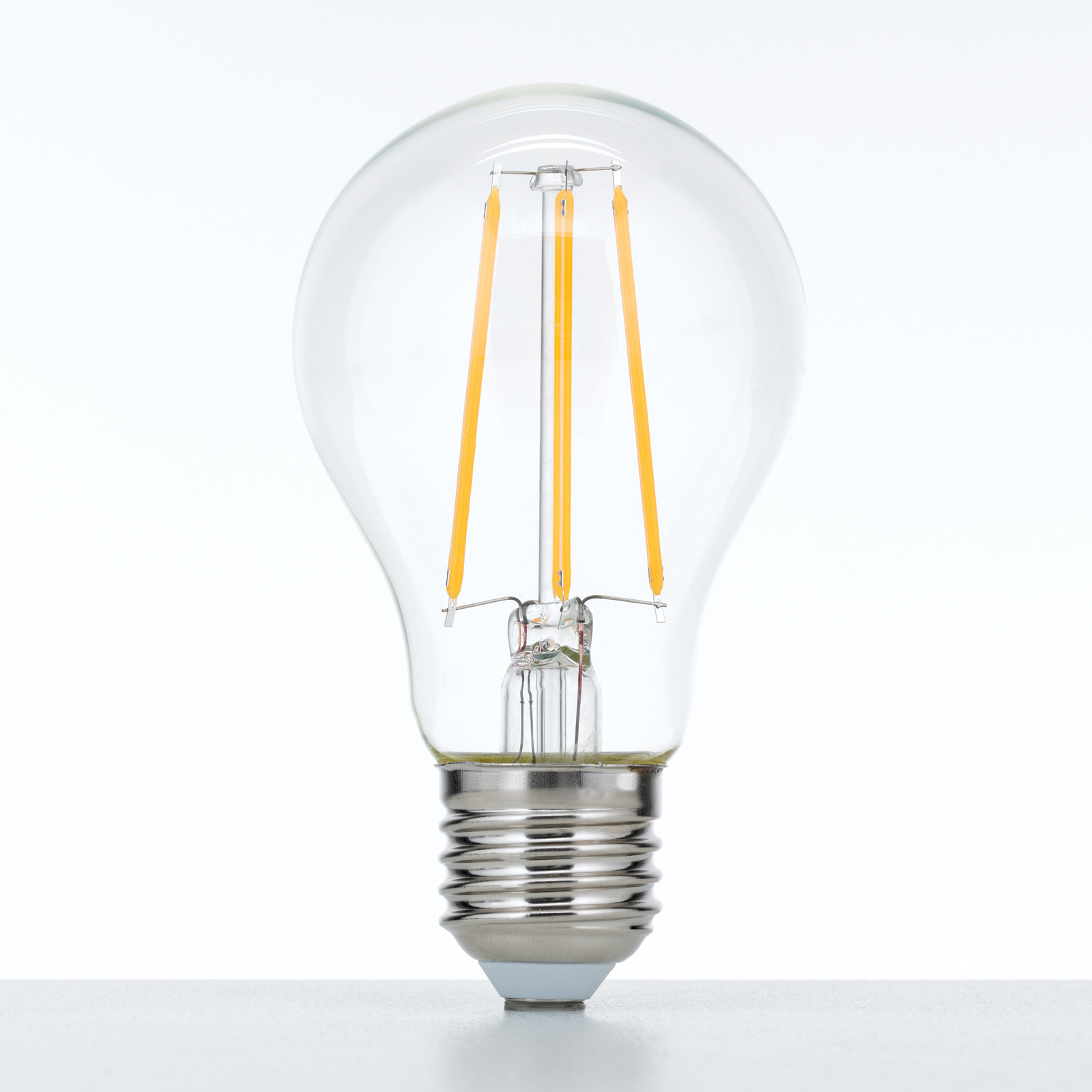 LED-filamentlampa E27 8 W, varmvit, dimbar