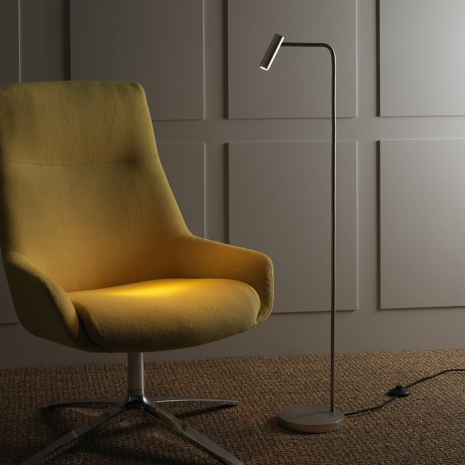 Astro Enna LED-golvlampa, nickel matt