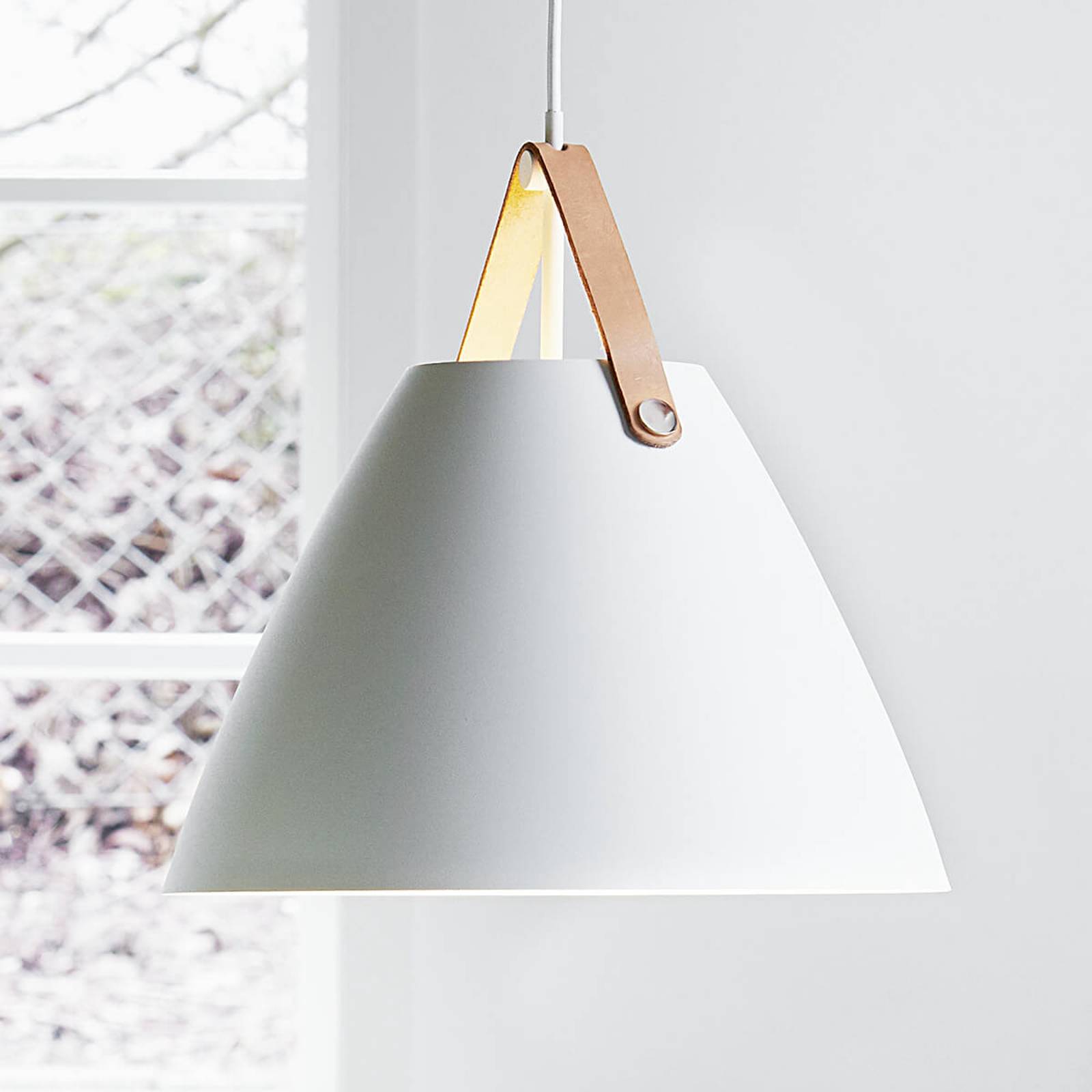 Med läderupphängning – LED-pendellampa Strap 36