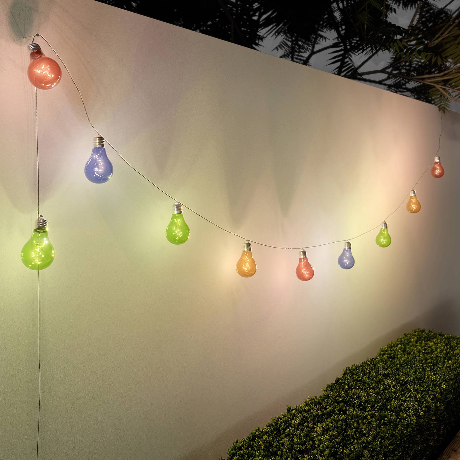 Lindby Raean LED-solcellsljusslinga