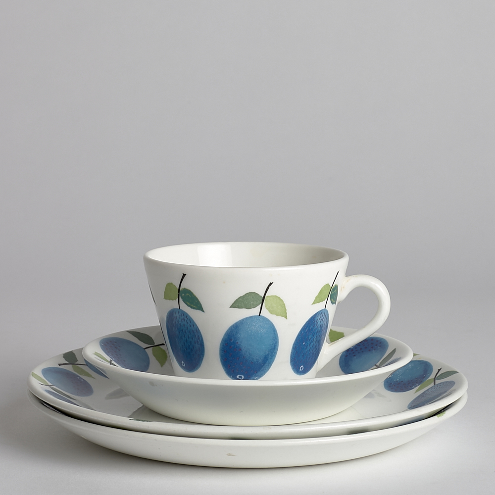 Gustavsberg - SÅLD Prunus Kaffekopp med Fat och Assietter