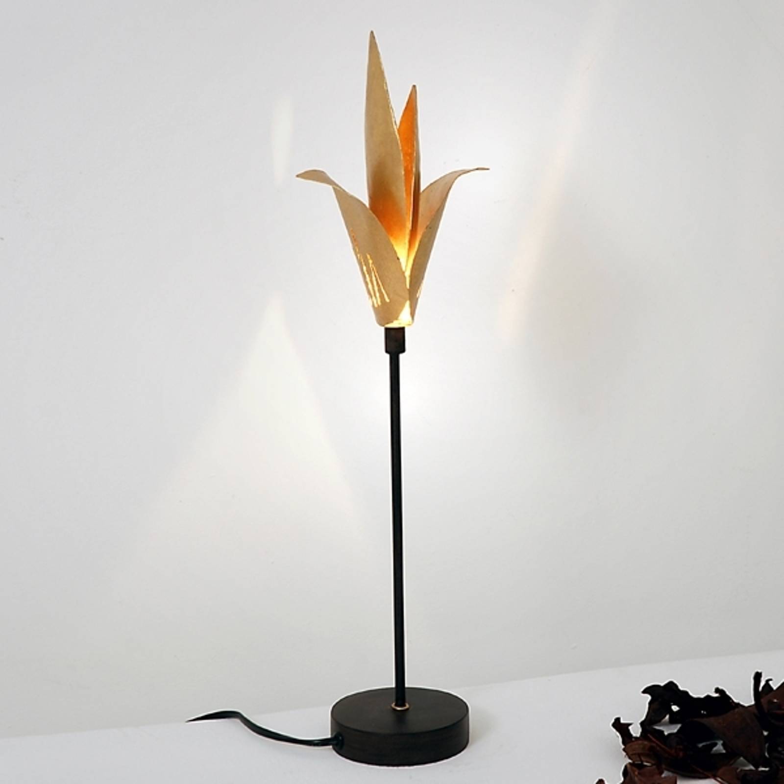 Exklusiv bordslampa AIRONE med gyllene blomma