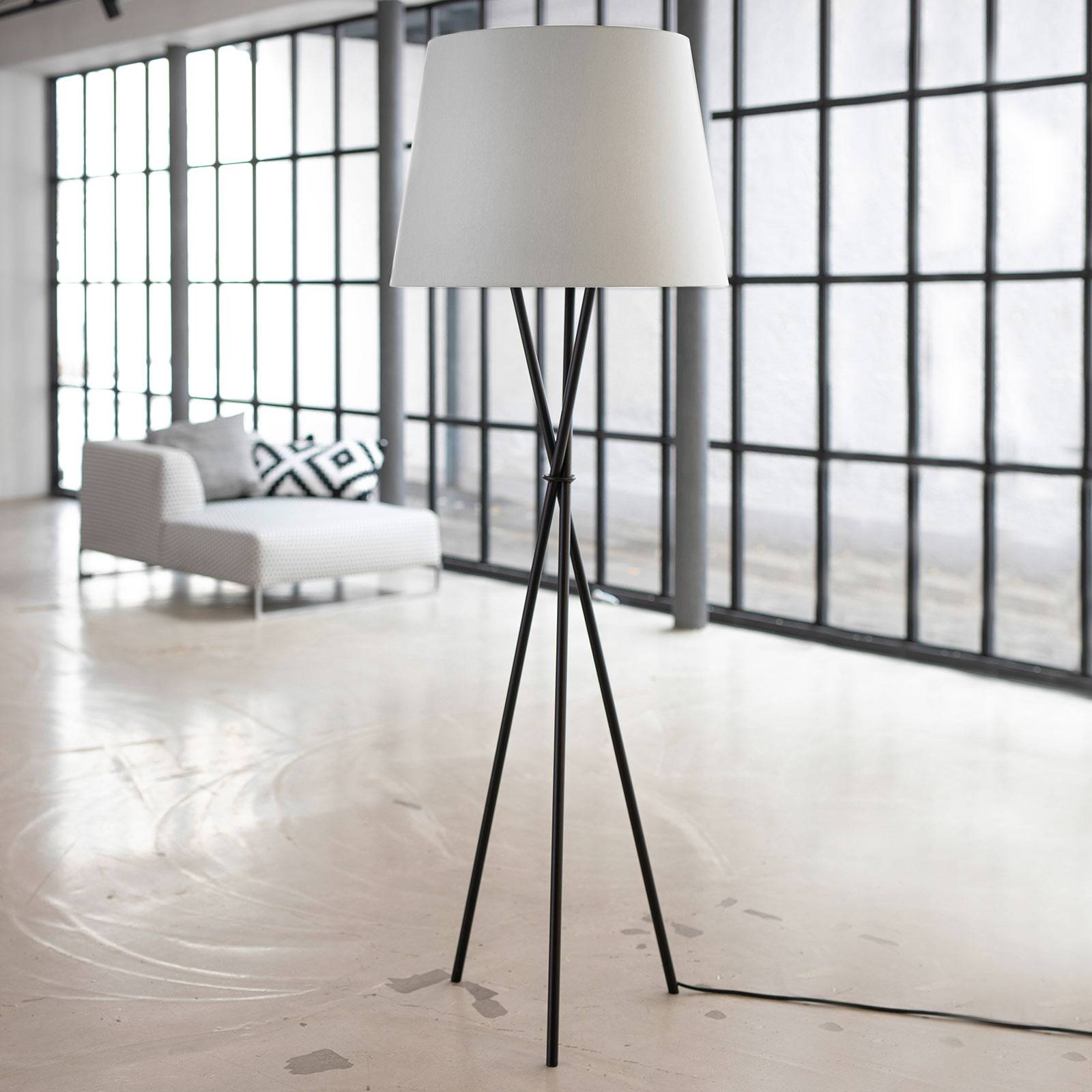Ozonos Hailey LED-golvlampa creme med AC-1