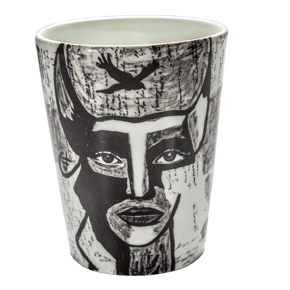 Carolina Gynning - Mugg Protect Me Svartvit 30 cl