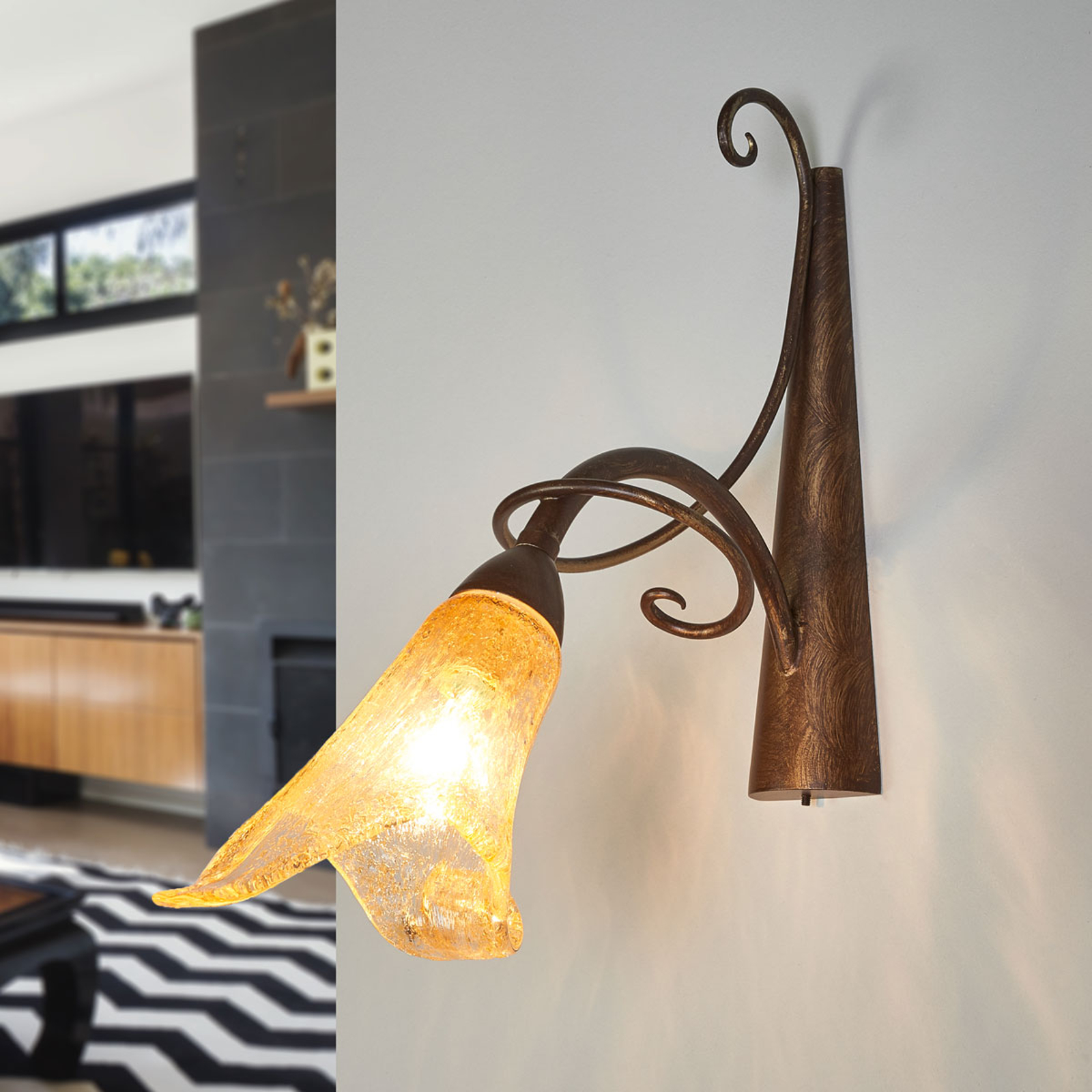 Kronbladsformad vägglampa Riccardo