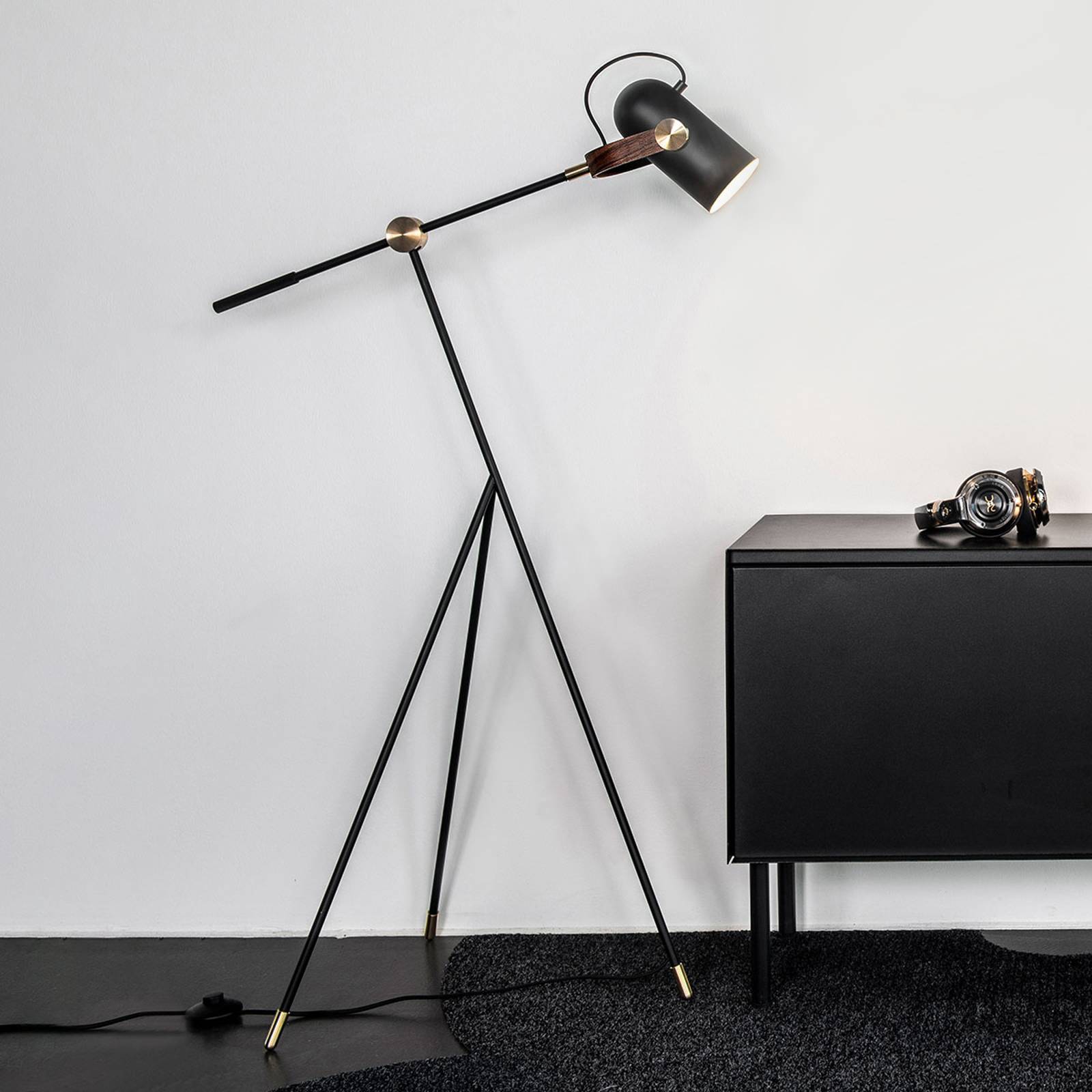 LE KLINT Carronade Low - svart golvlampa