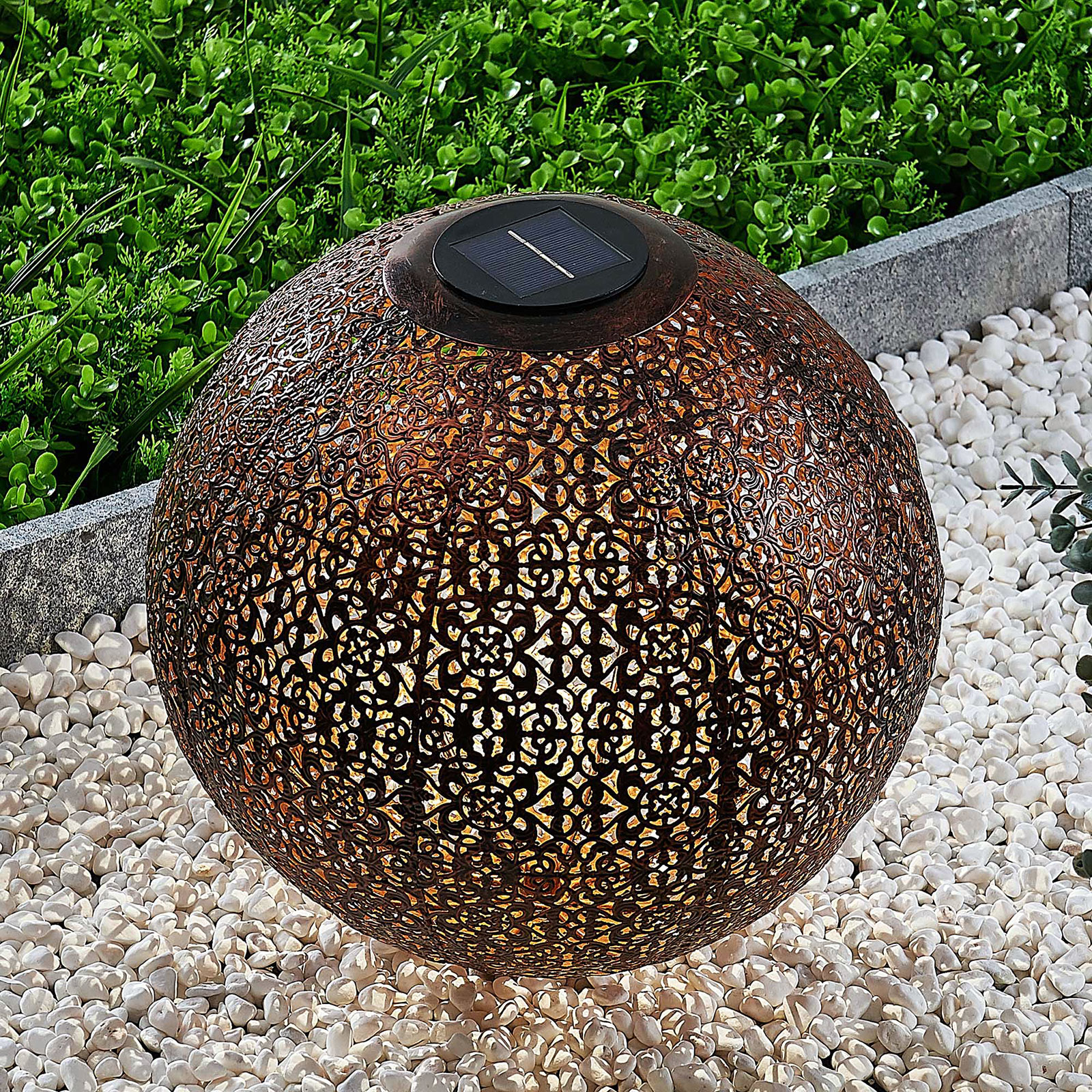 Ornament-LED-solarlampa Eddis, kula, koppar