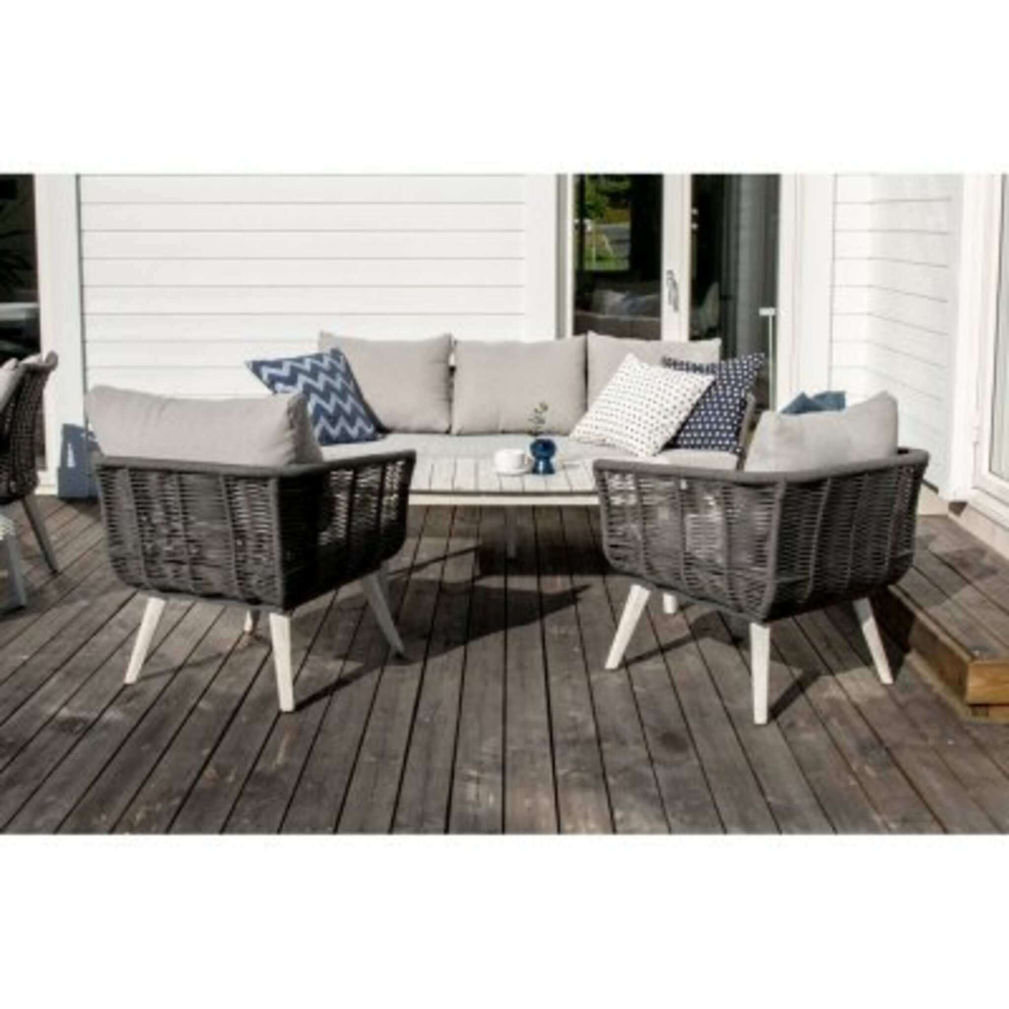 Loungegrupp Rives - 1 st Soffa + 2 st Fåtölj + 1 st Bord + Dynor, vit/antikvit/grå