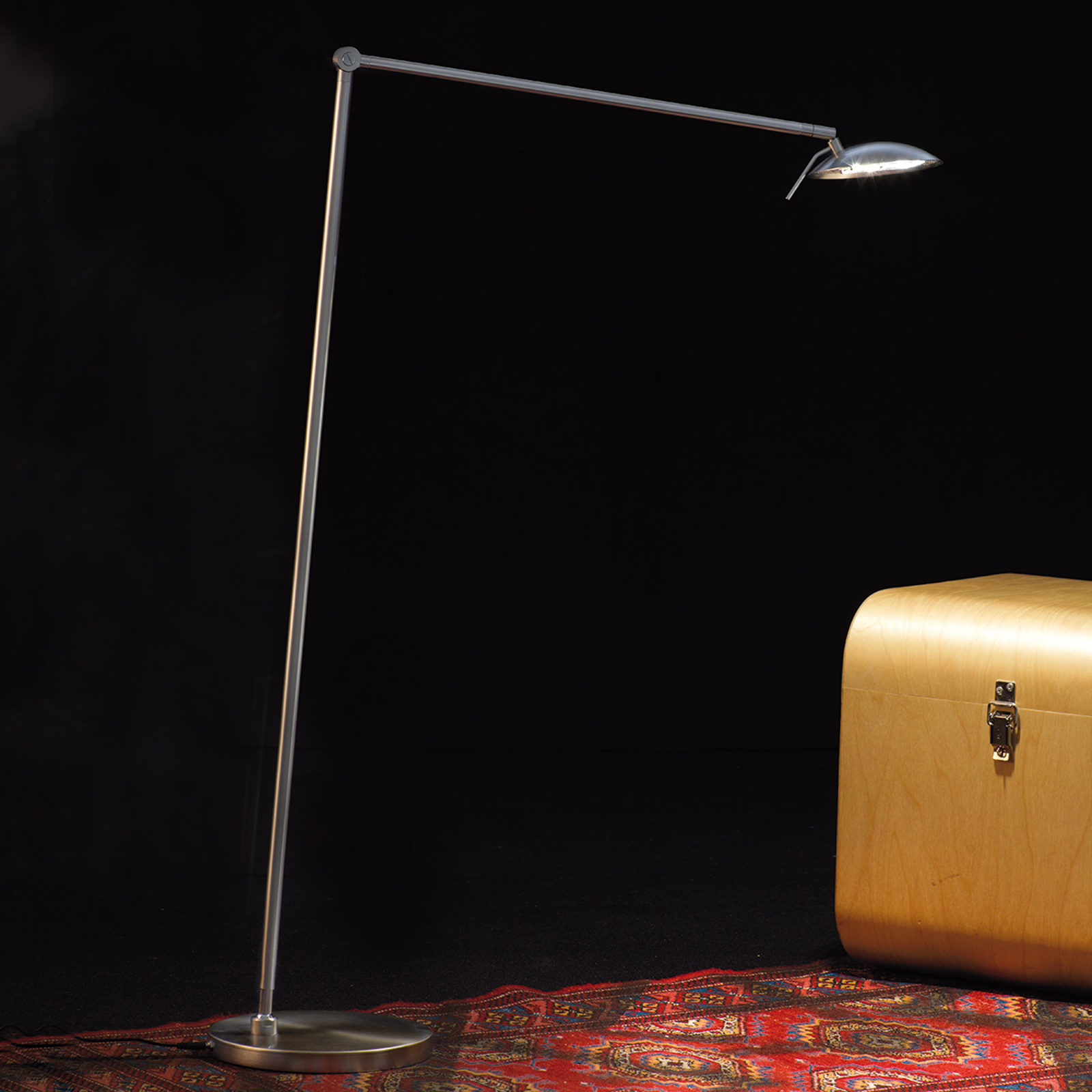 Böjbar LED-golvlampa Tija med beröringsdimmer