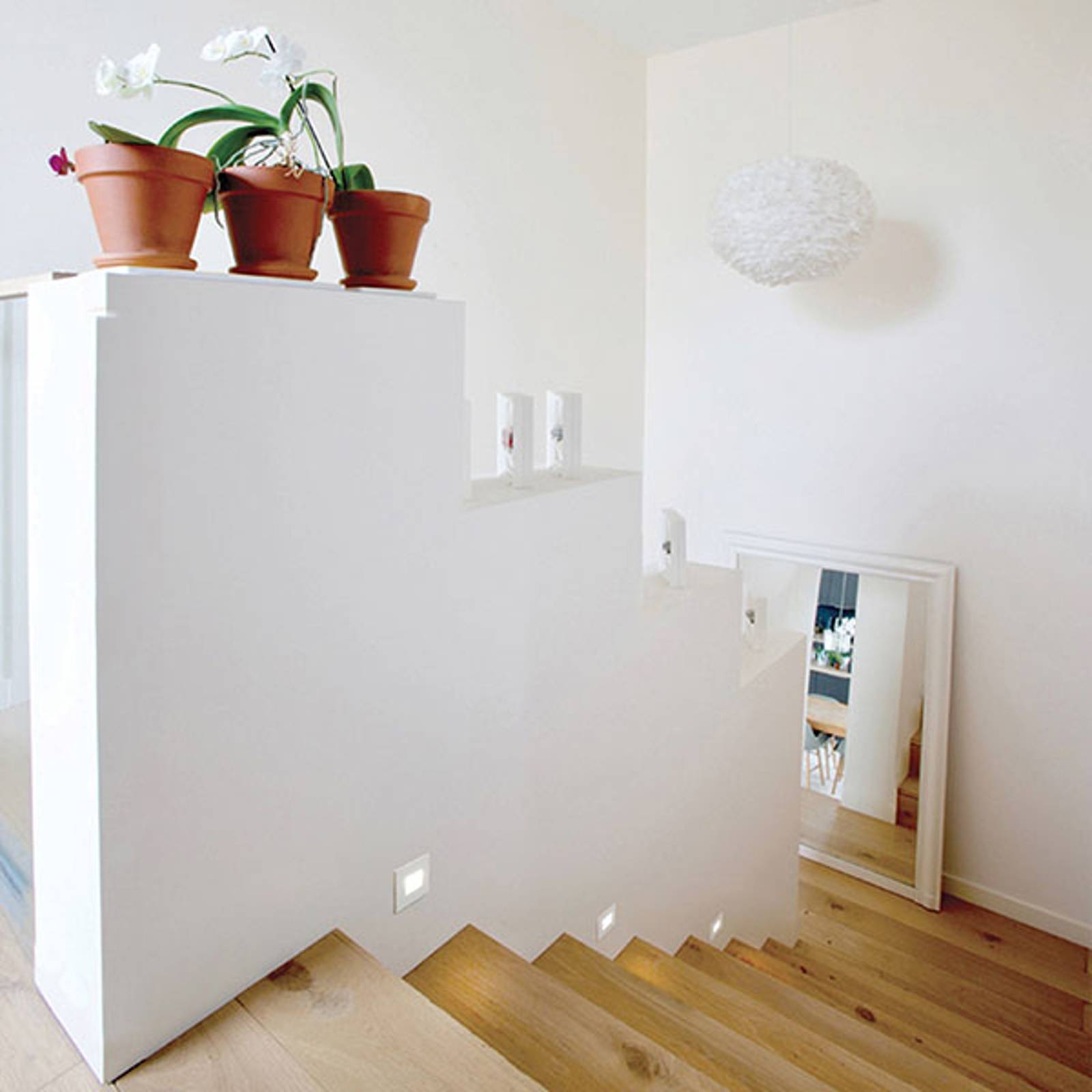LED-vägglampa 4205A, 2 700 K
