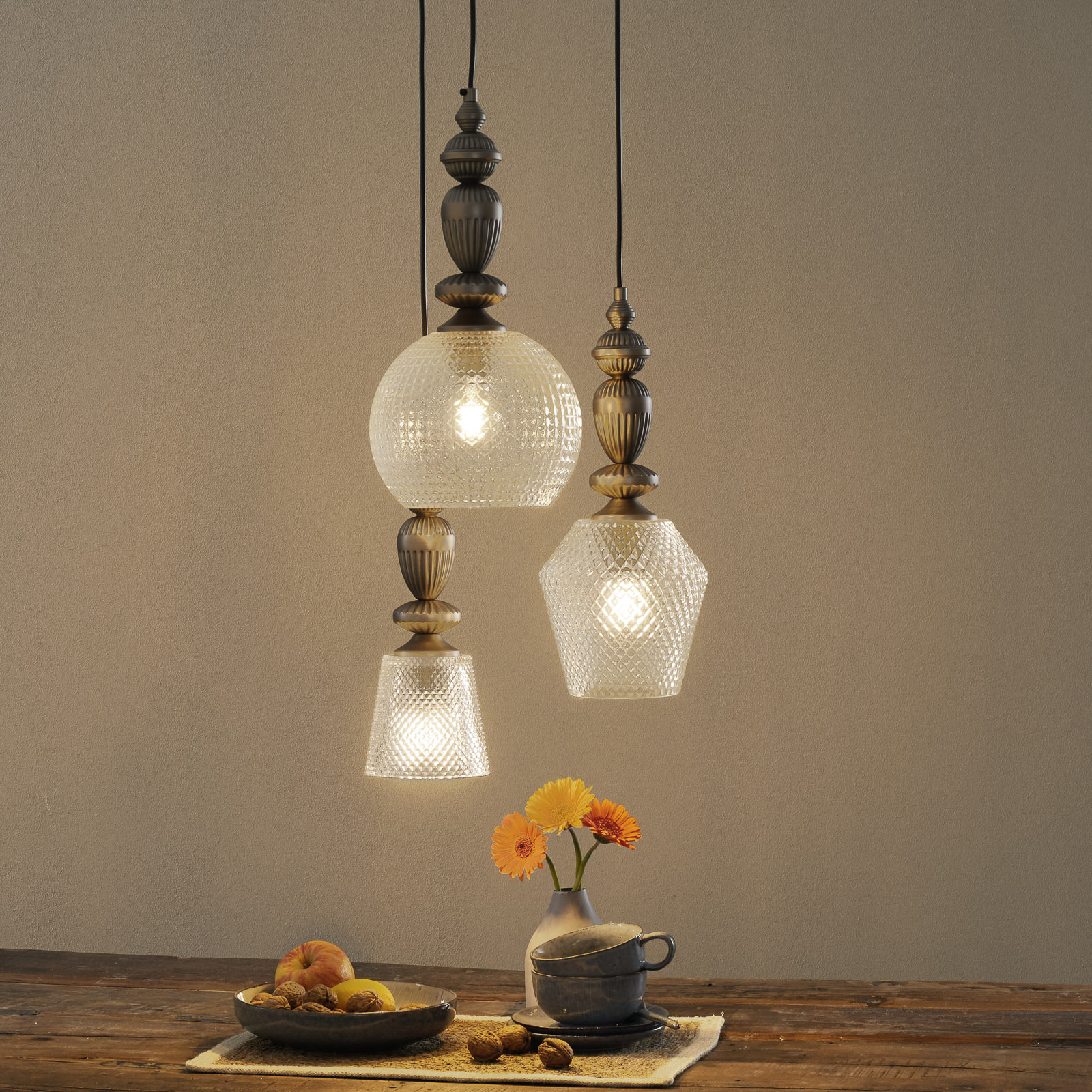 Glas-pendellampa Talisa med tre lampor