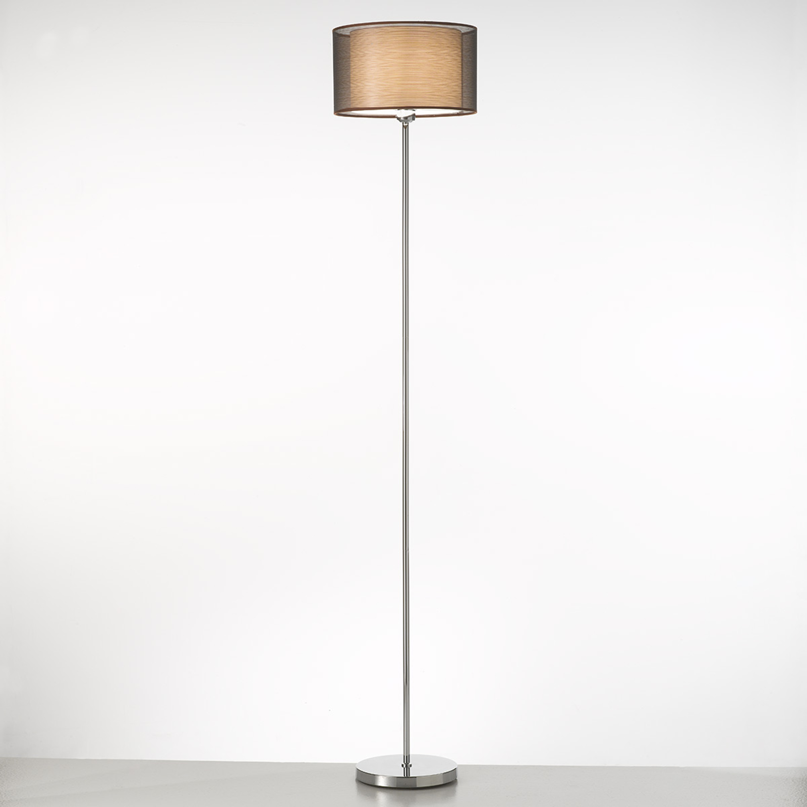 Elegant golvlampa Bonnie med tygskärm