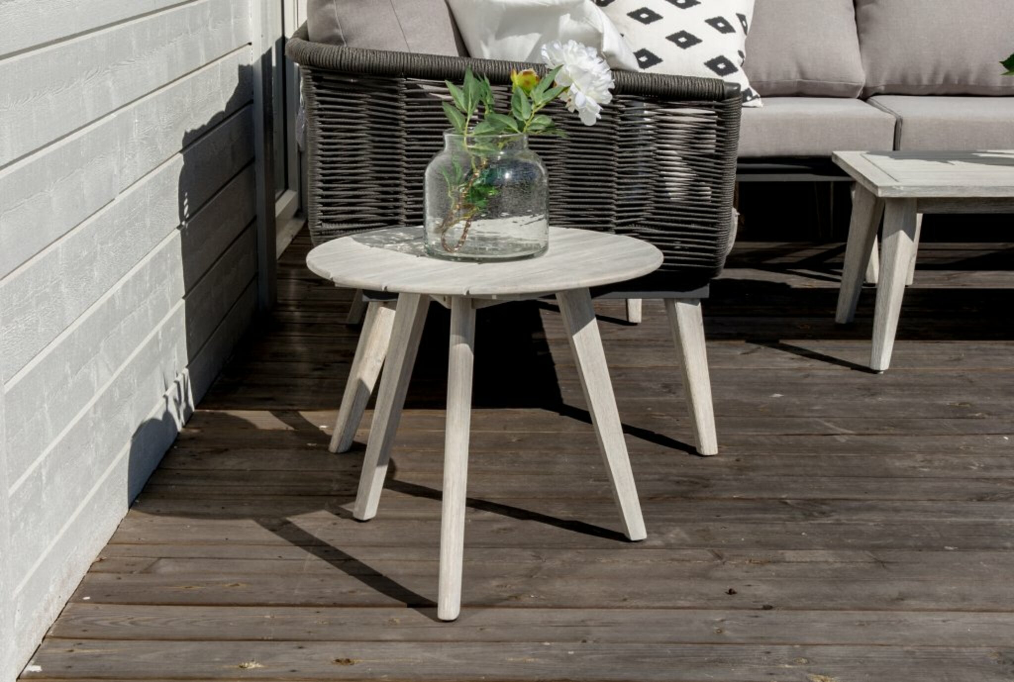 Utebord/sidobord Rives Ø50 cm, antikvit/akacia