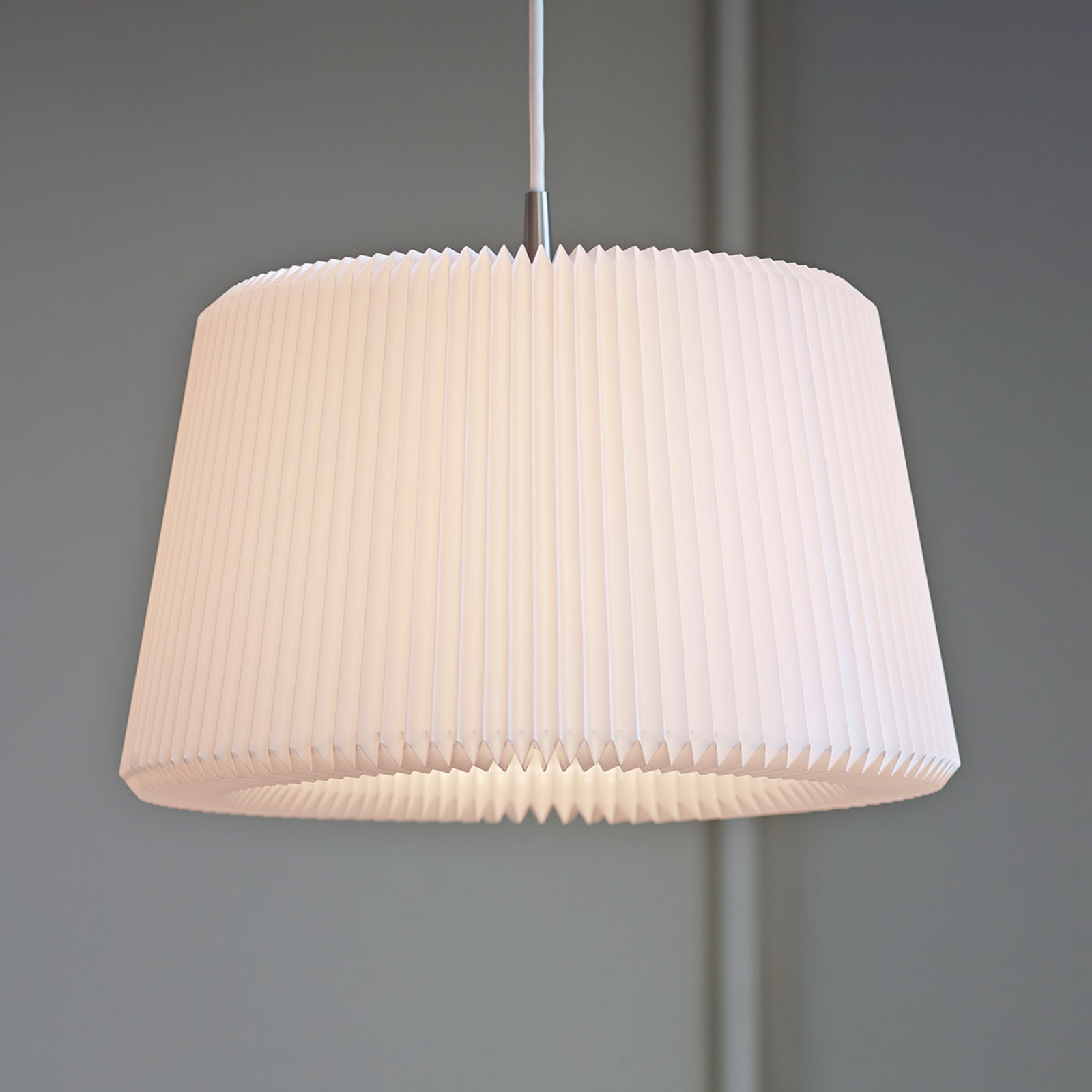LE KLINT Snowdrop L - pendellampa av plast