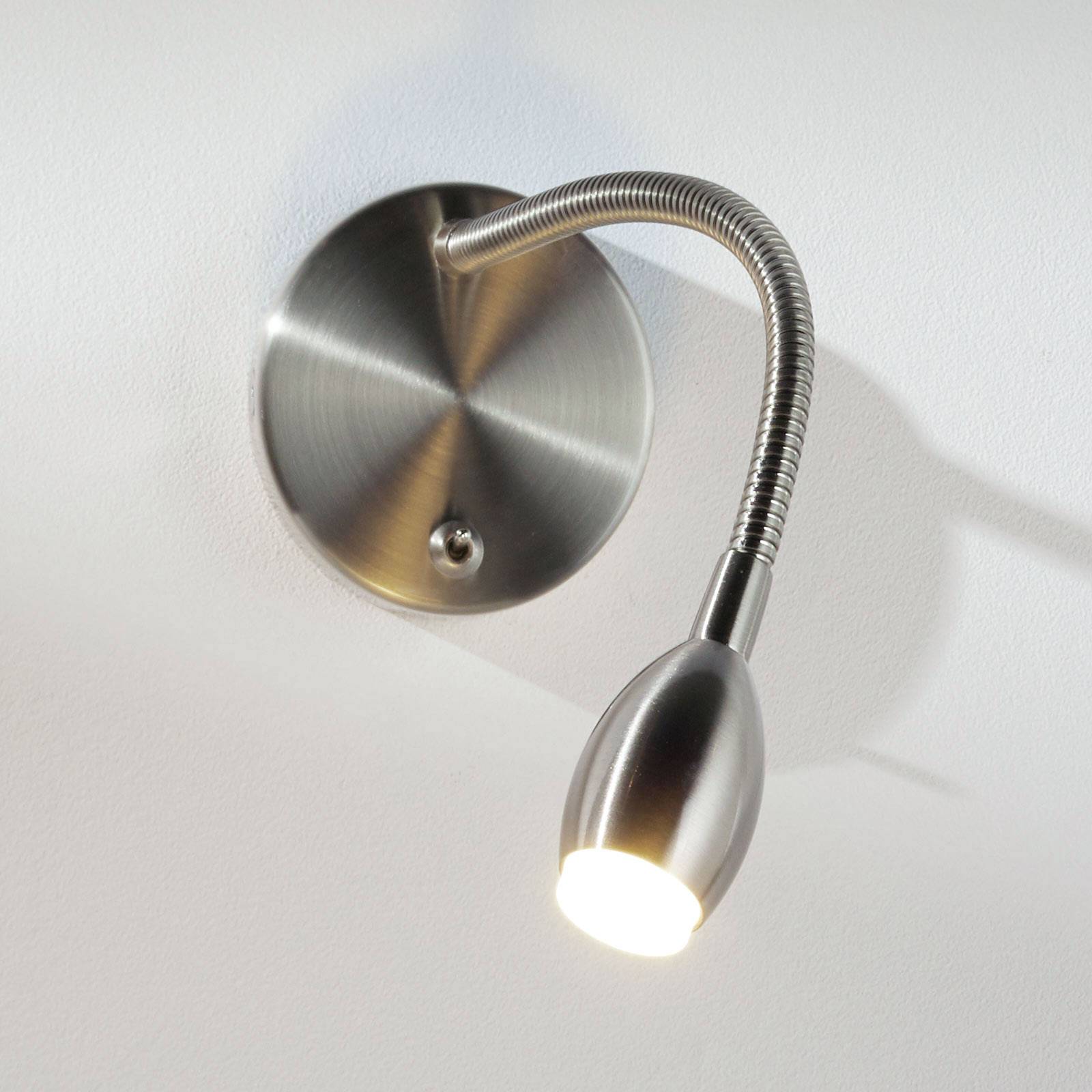 Förnicklad LED-vägglampa MARTA med flexibel arm