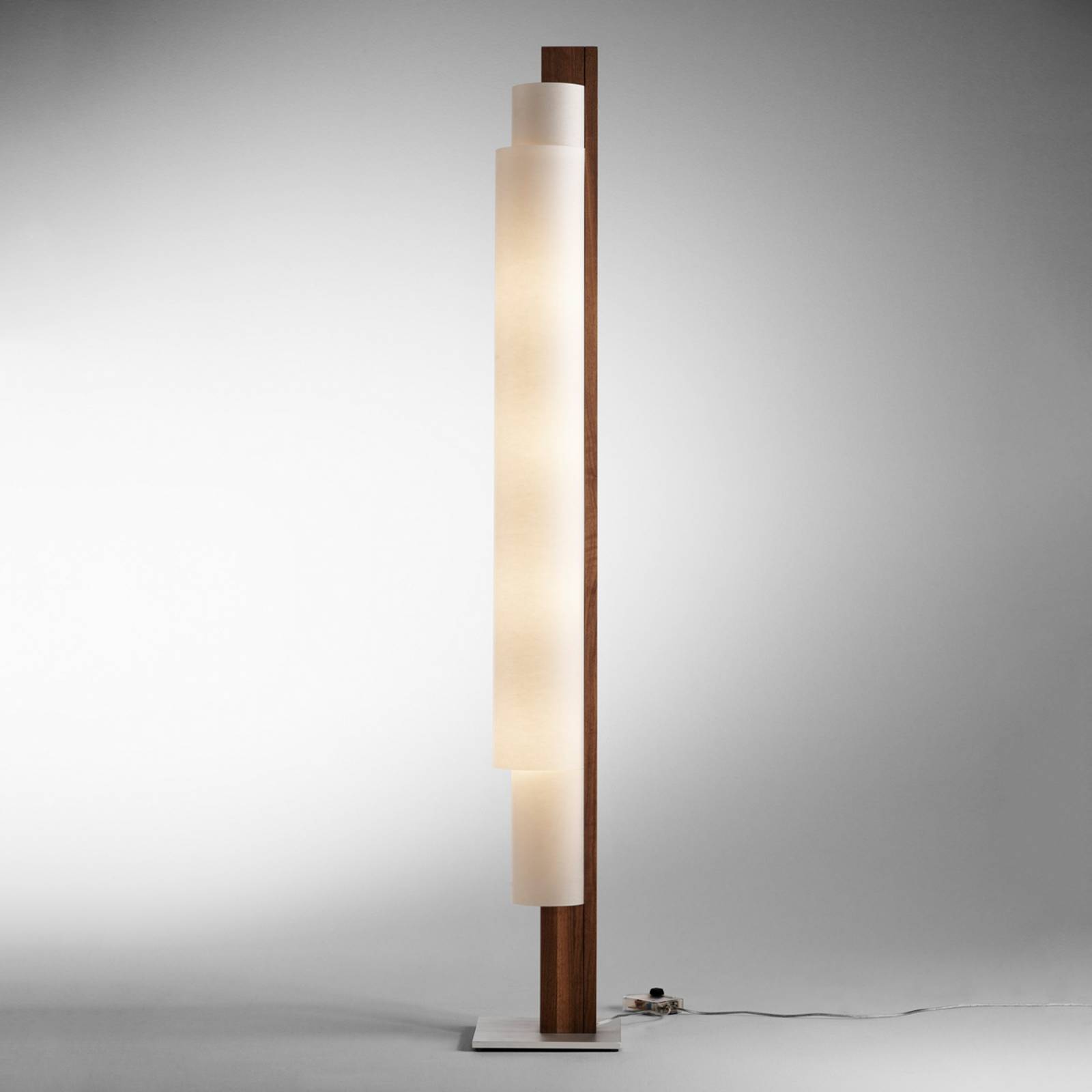 LED-golvlampa Stele nötträ