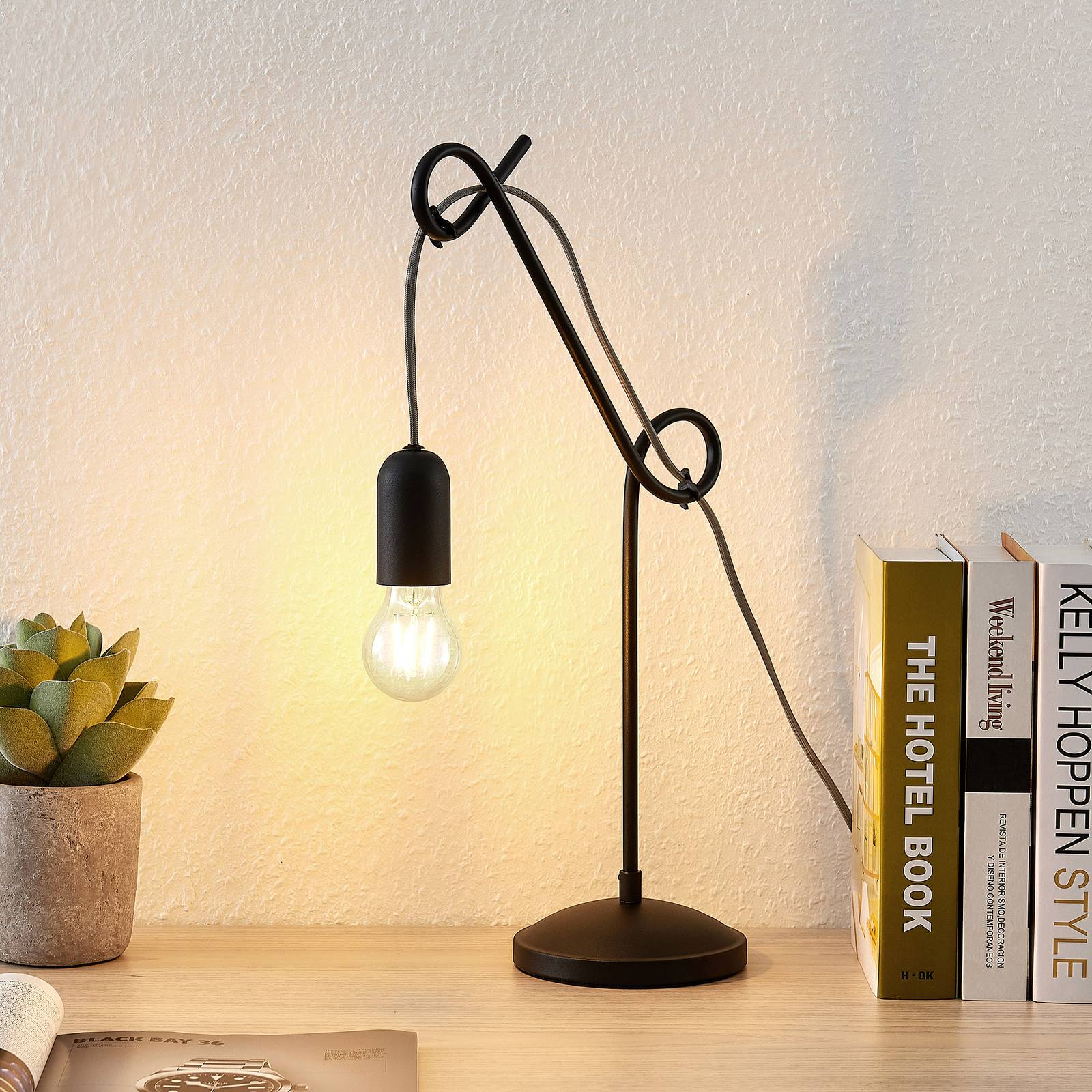 Lucande Jorna bordslampa i svart, kabel grå
