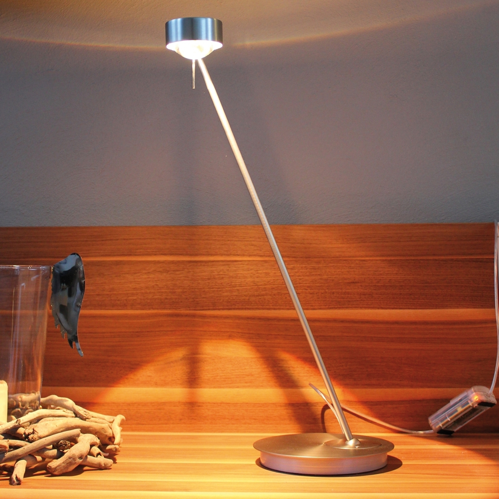 Dimbar bordslampa PUK TABLE, matt krom