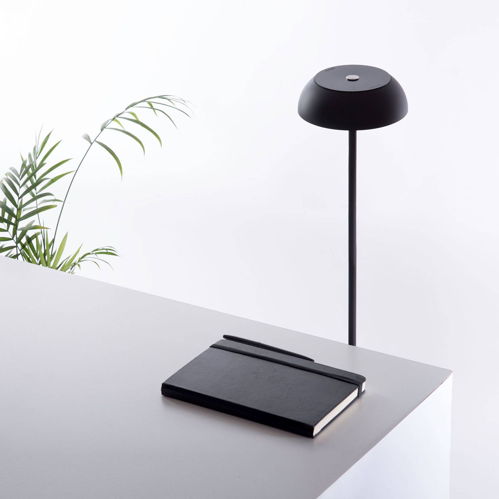 Axolight Float LED-designergolvlampa, svart