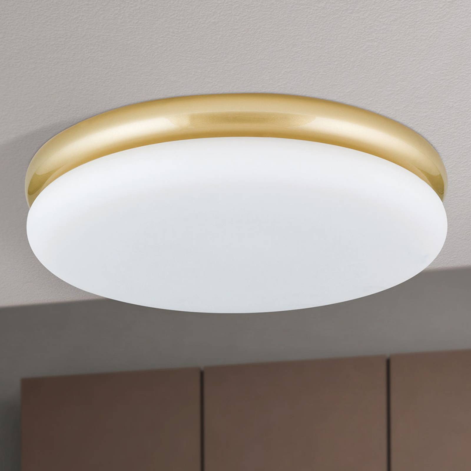 LED-taklampa James med metallhölje, mässning