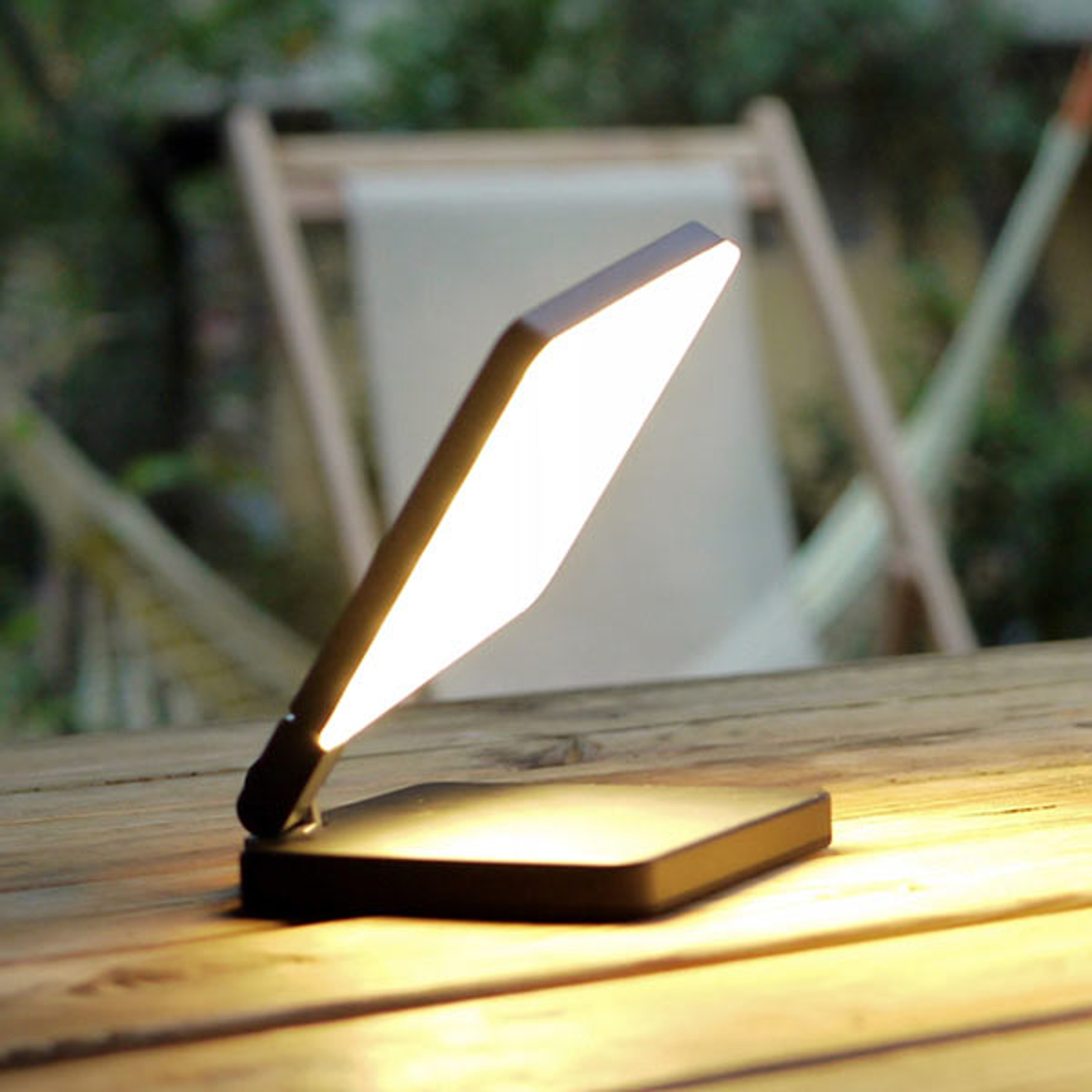 Nimbus Roxxane Fly LED-bordslampa, svart