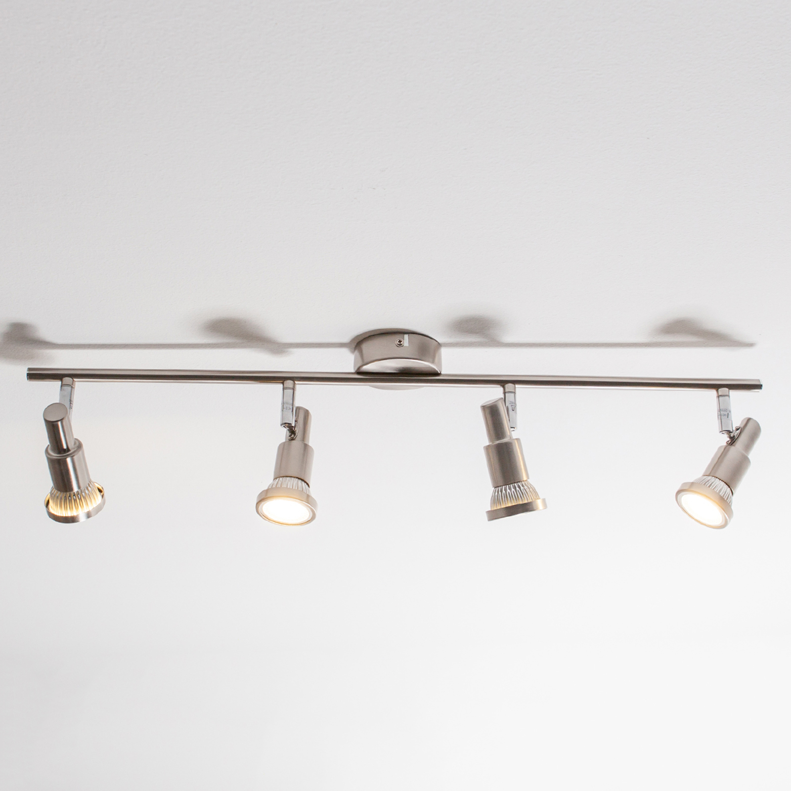 Fyrarmad LED-taklampa Aron