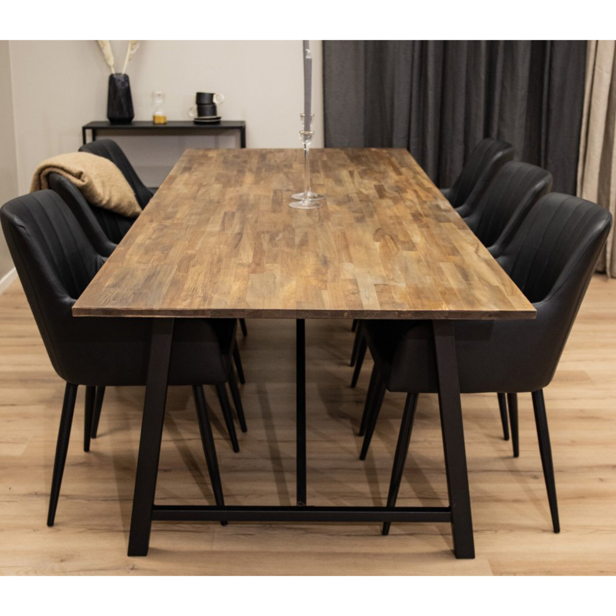 Matbord Malang 250cm, naturträ/svart