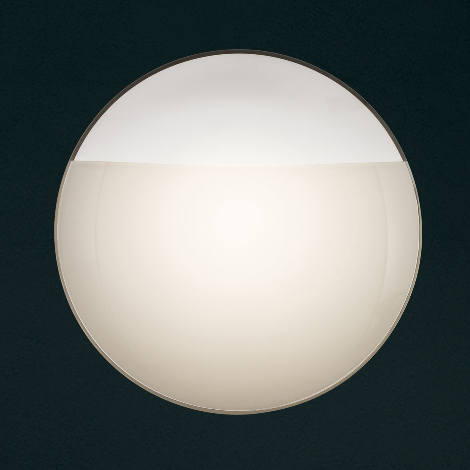 Vägglampa 1650/A05, matt vit, glashölje