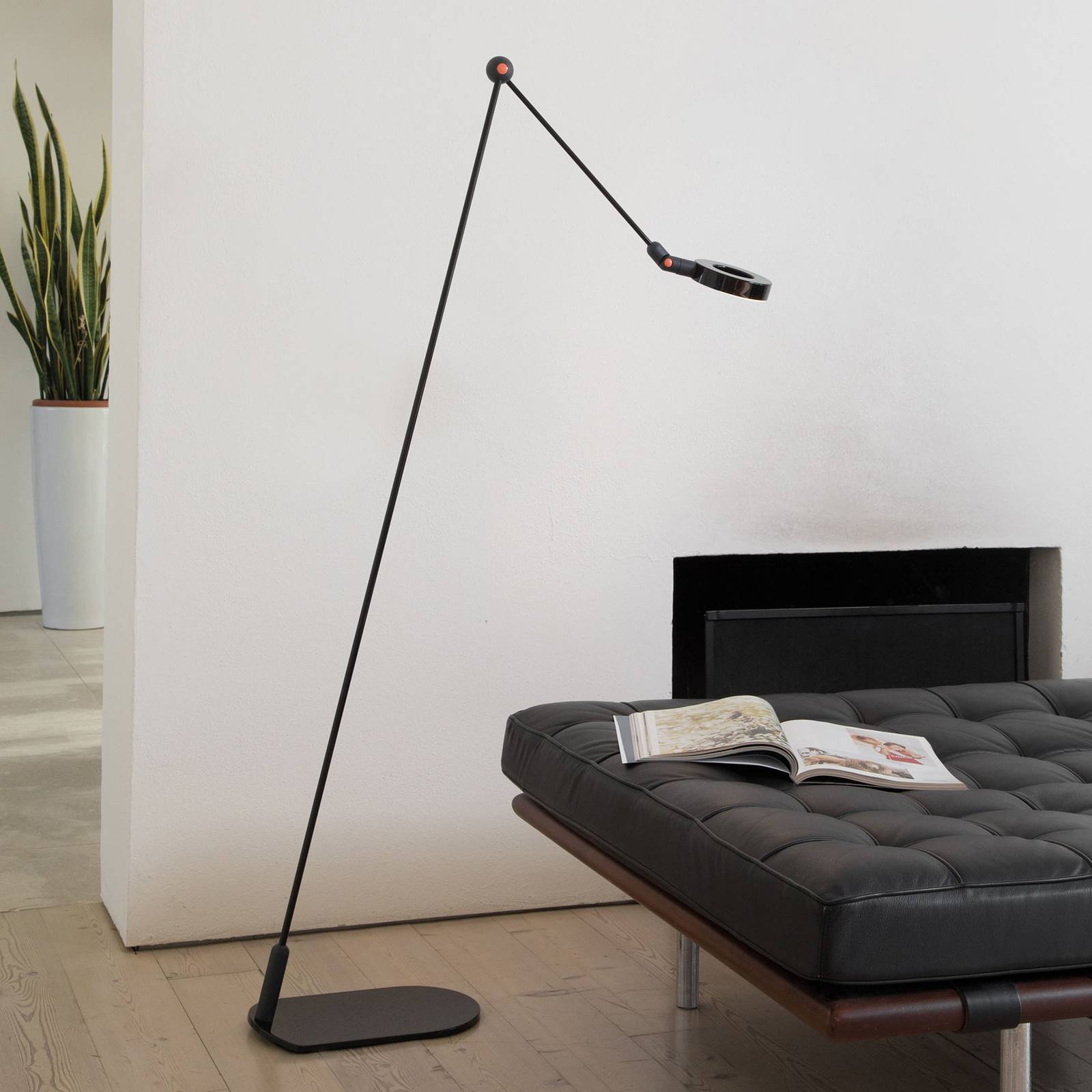 Martinelli Luce L’Amica LED-golvlampa, svart