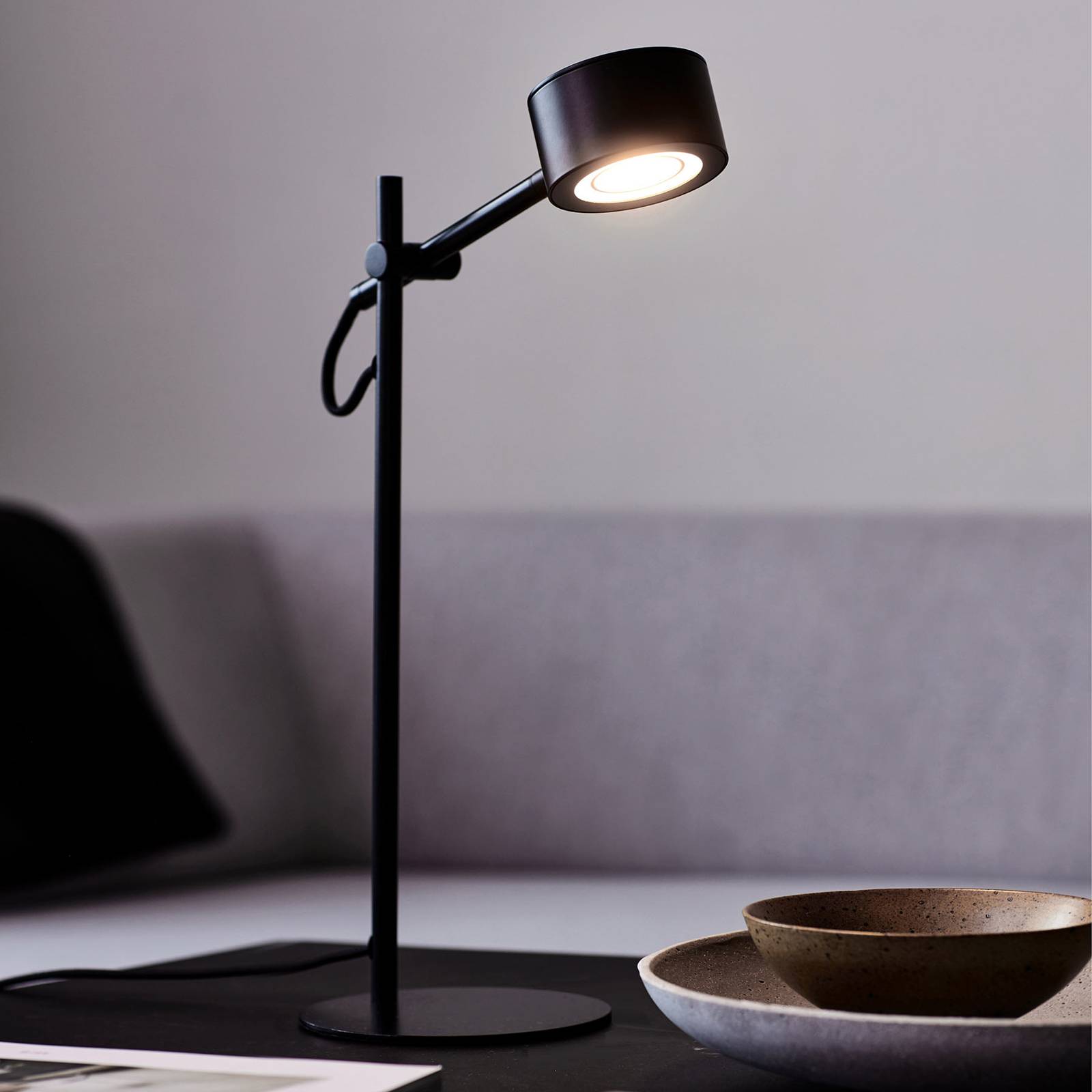LED-bordslampa Clyde, dimmer integrerad