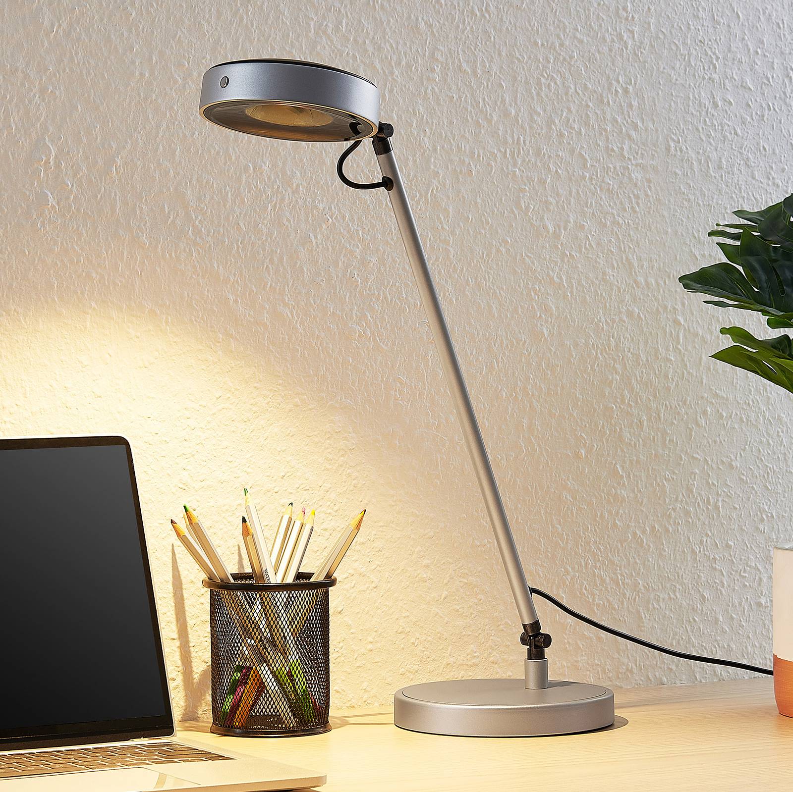Lucande Vilana LED-bordslampa, silver