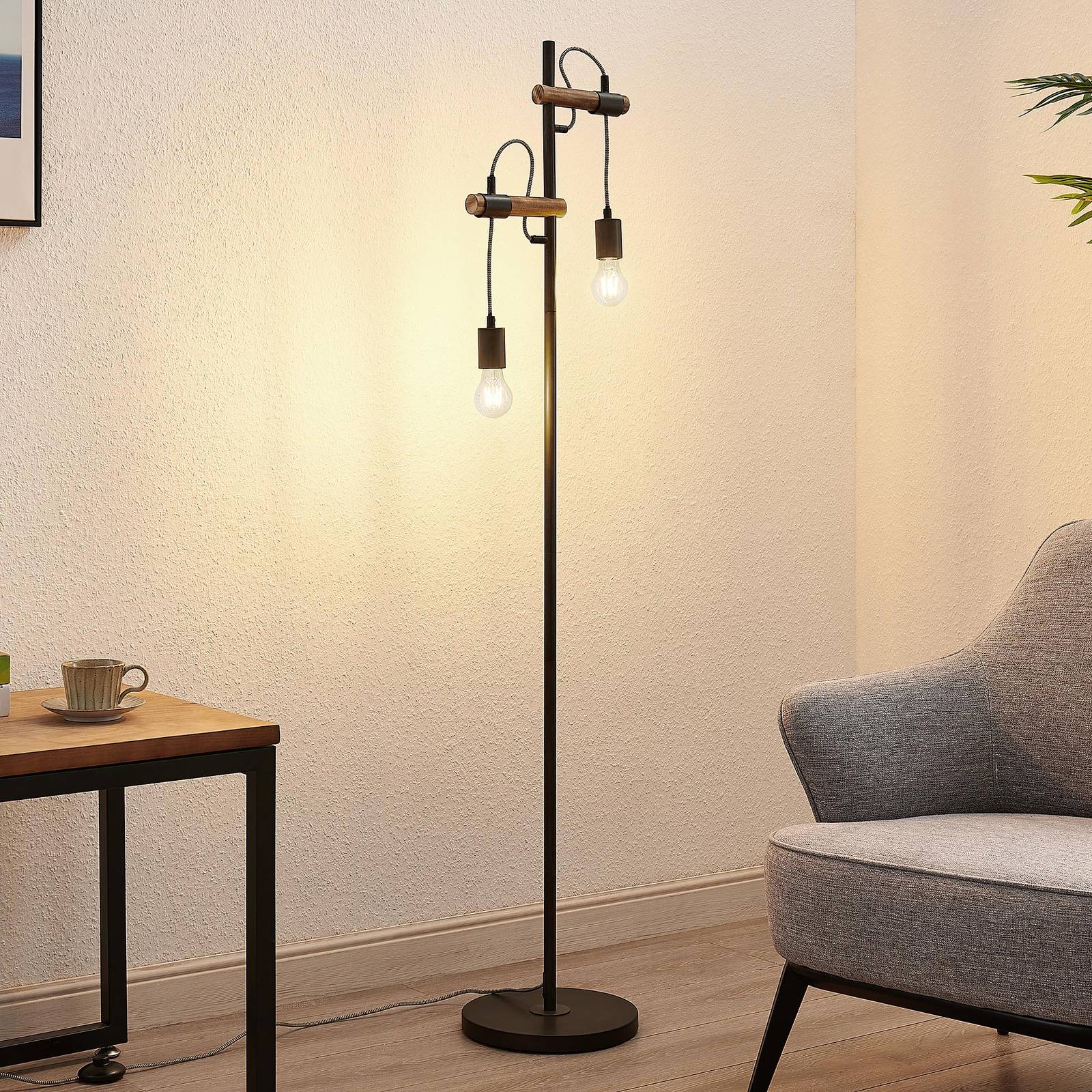 Lindby Sibillia golvlampa av metall och trä