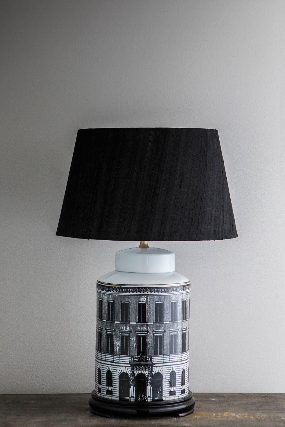 Lampfot Tessinska Palatset