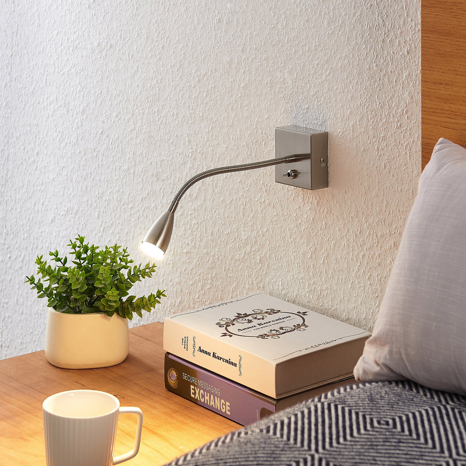 Lindby Jolka LED-läslampa, satinerad nickel