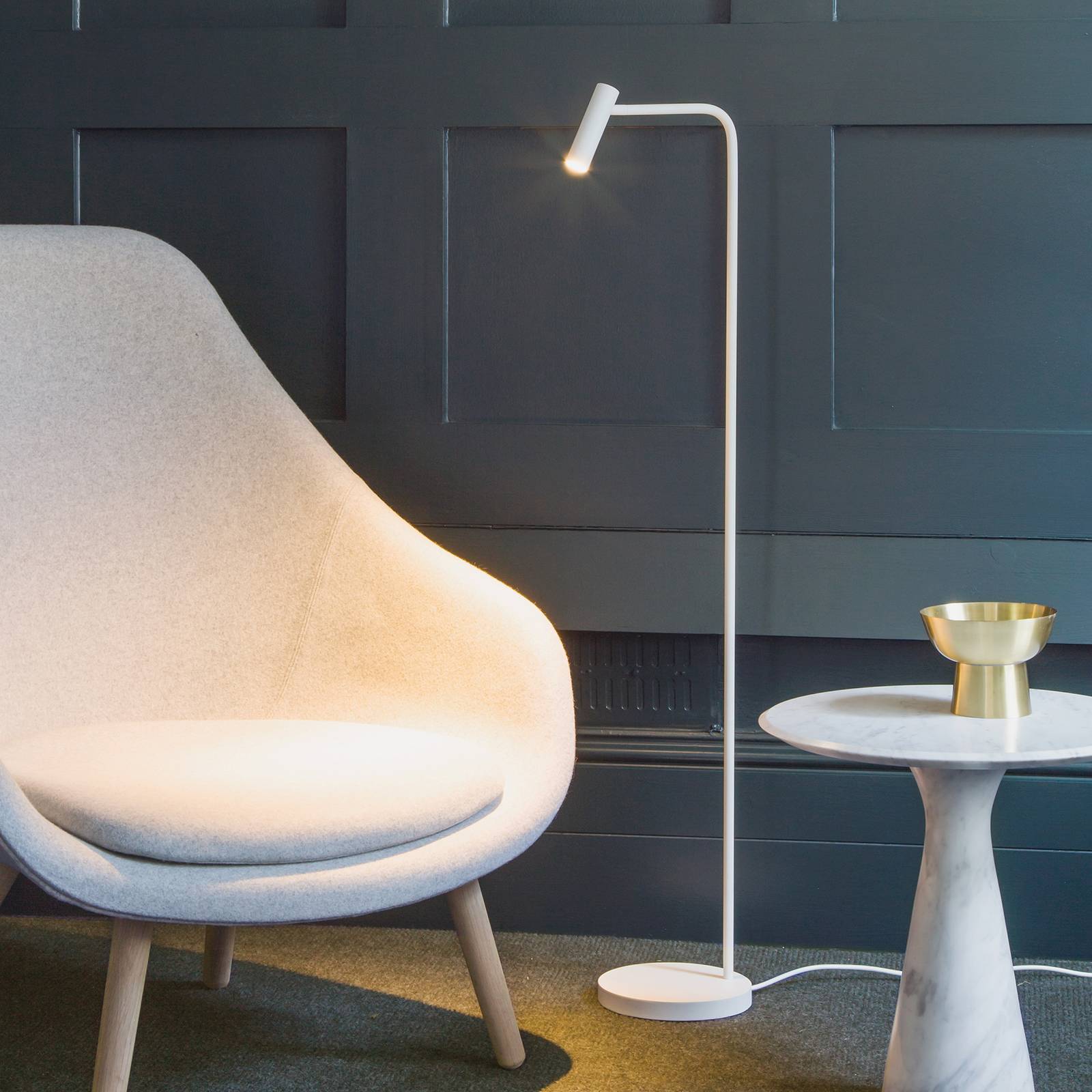 Astro Enna LED-golvlampa, mattvit