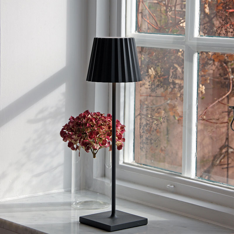 Bordslampa Lucy, LED unplugged, antracit