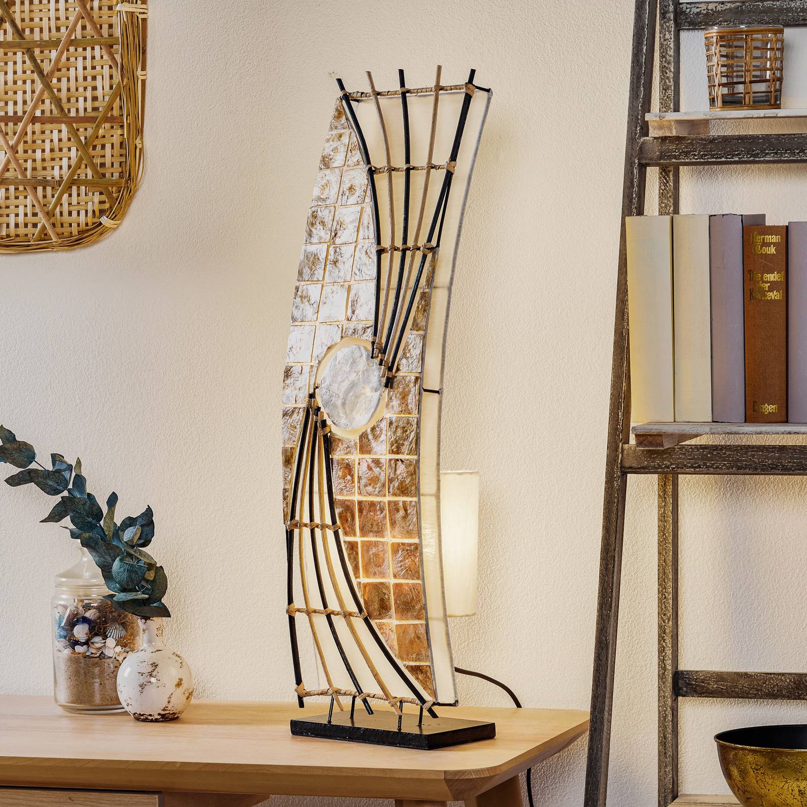 Elegant golvlampa QUENTO 70 cm